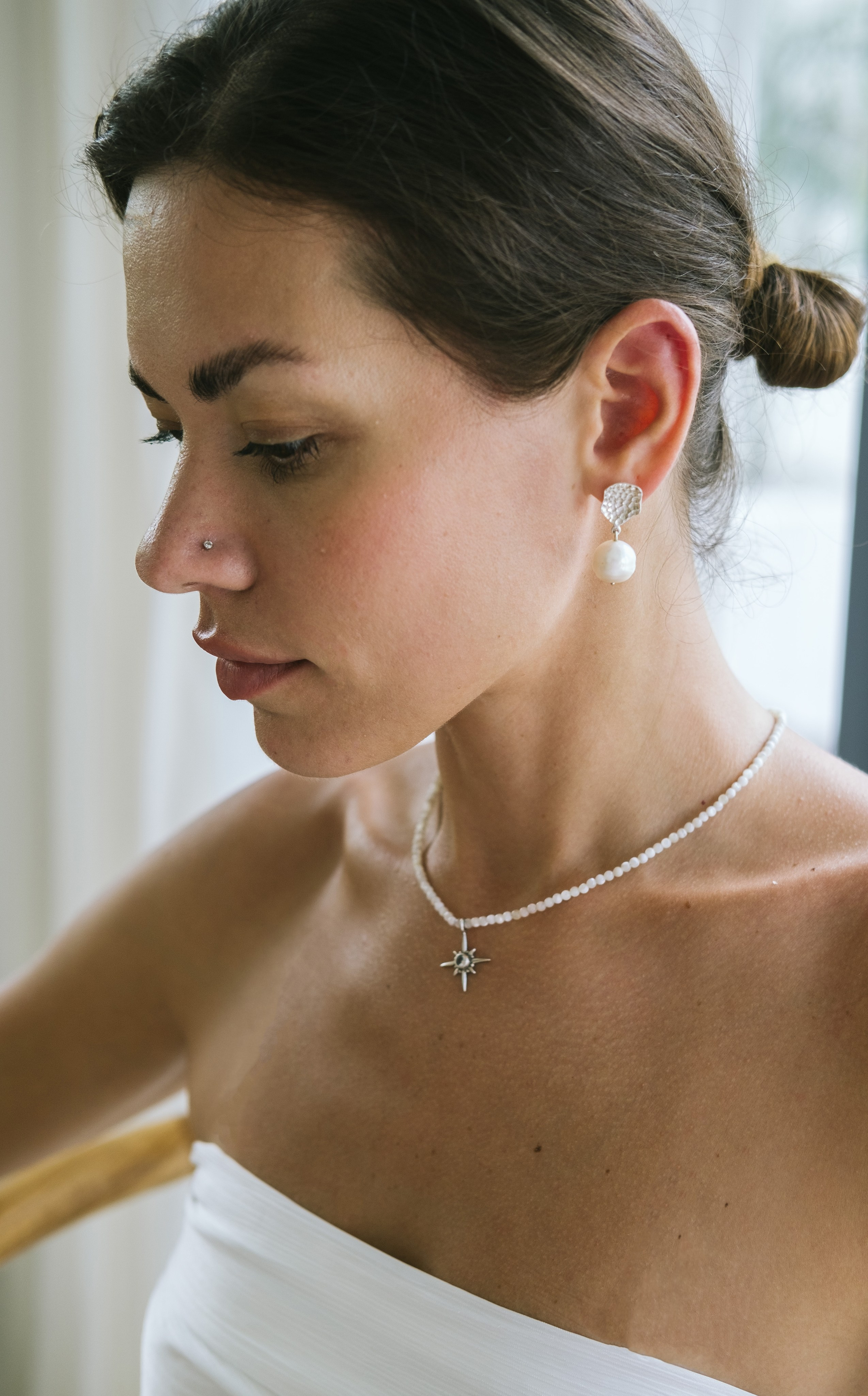 Украшение на модели. Фотограф на Бали|Свадьба на Бали