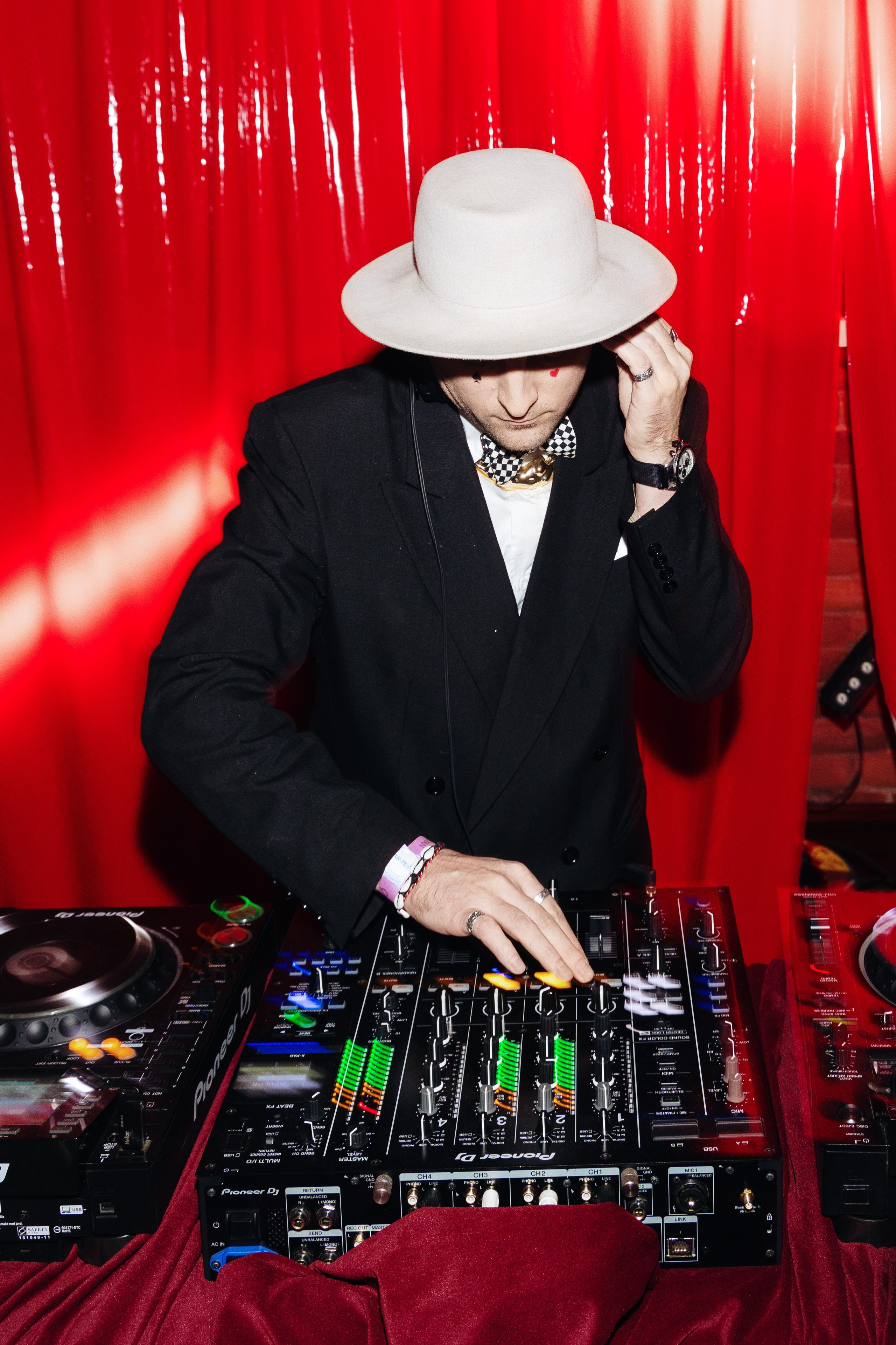 Çava In Wonderland. Reportage photographer Vlad Shishkin