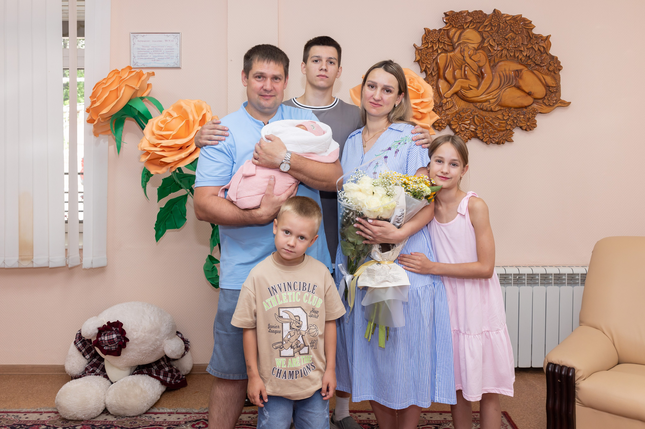 Выписка из роддома. Свадебный, семейный, школьный Фотограф и видеограф Худаноговы Александр и Ирина г. Зеленогорск, Красноярск