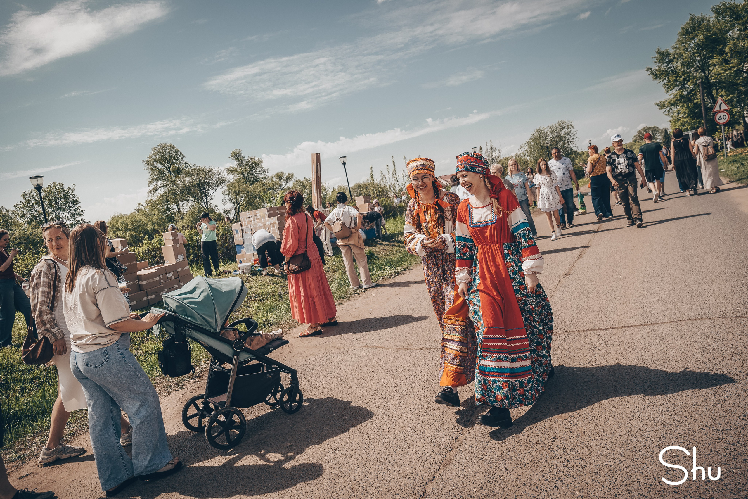 Село Холуй и фестиваль «Русская Венеция» | Расписные лодки и лаковая миниатюра