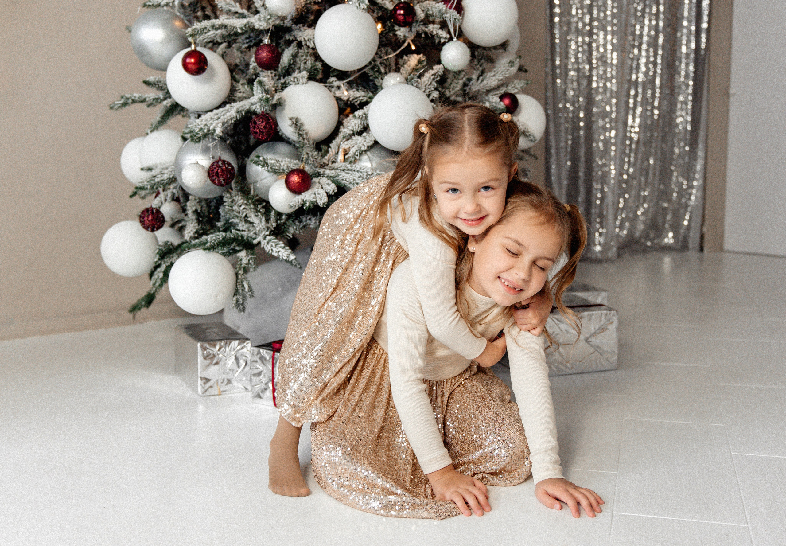 Новогоднее волшебство большой дружной семьи. Ваш семейный фотограф в Минске — Вика Трегубова