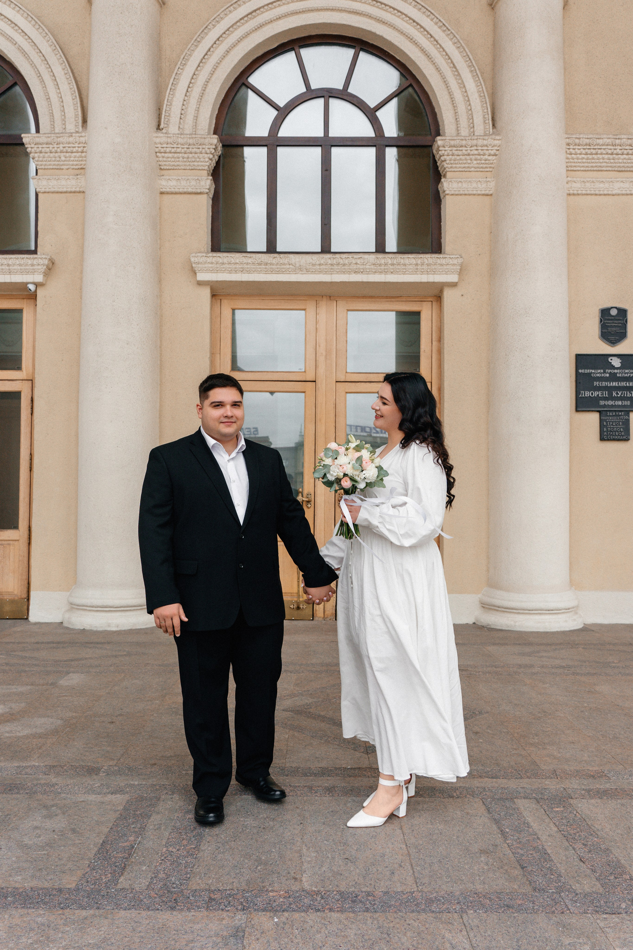 Юля и Дима прогулка в Троицком предместье. Ваш семейный фотограф в Минске — Вика Трегубова