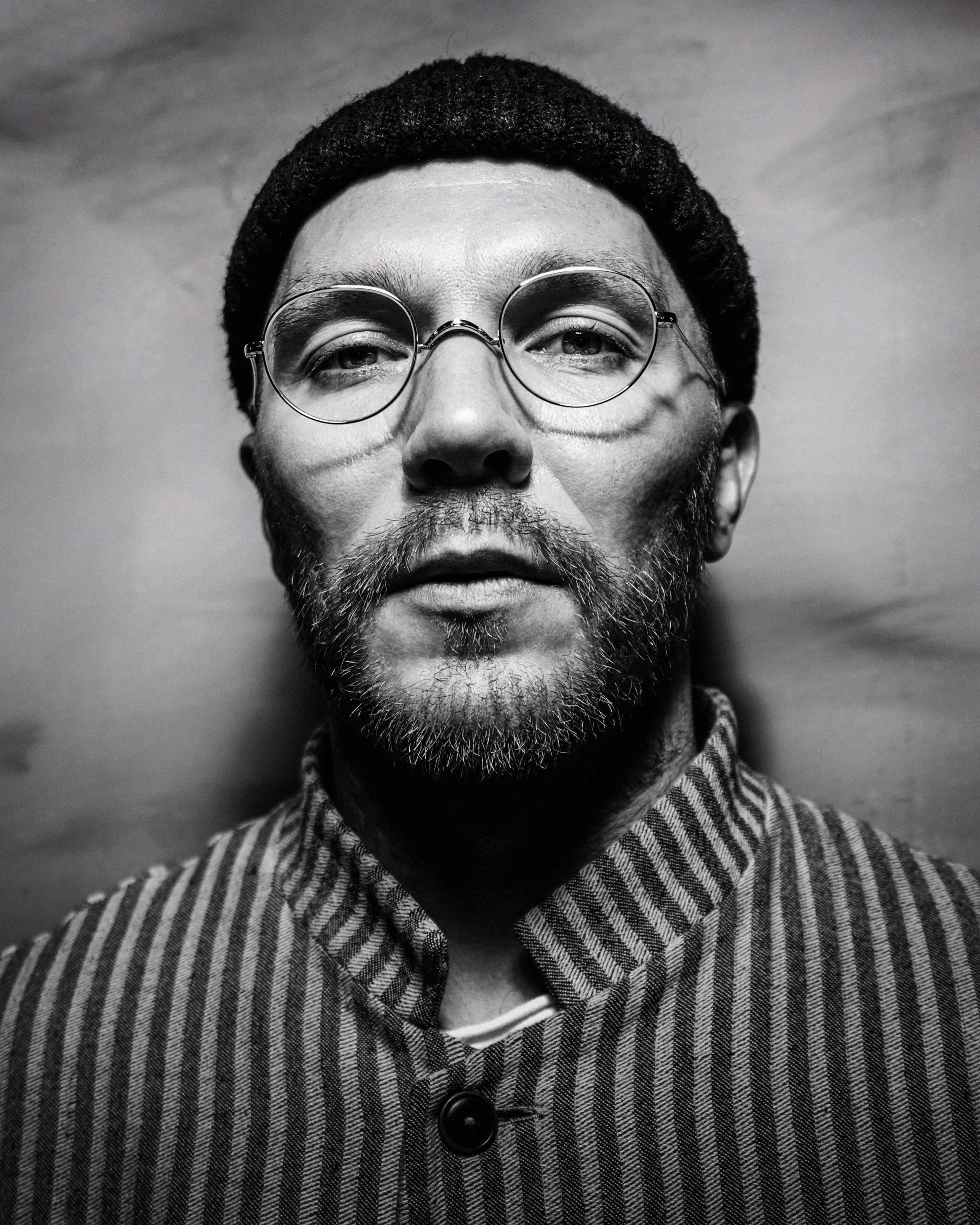 Photographer for musicians, track covers, artist cards, photo preparation for services. Dubai, Moscow. Portrait photographer Moscow, UAE, Oleg Koshmarov