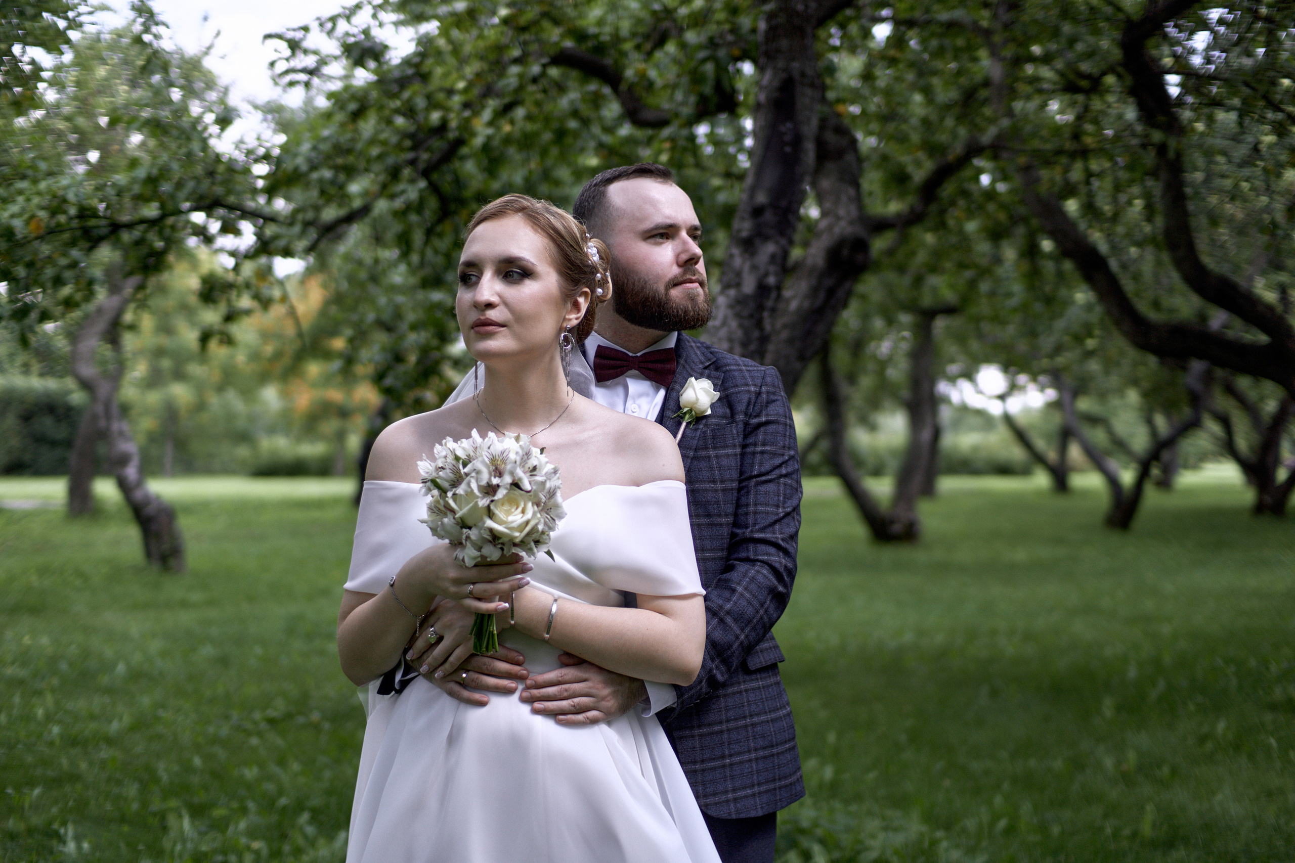Свадьба молодых в парке Коломенское в Москве. Жуков Илья  свадебный фотограф в Москве