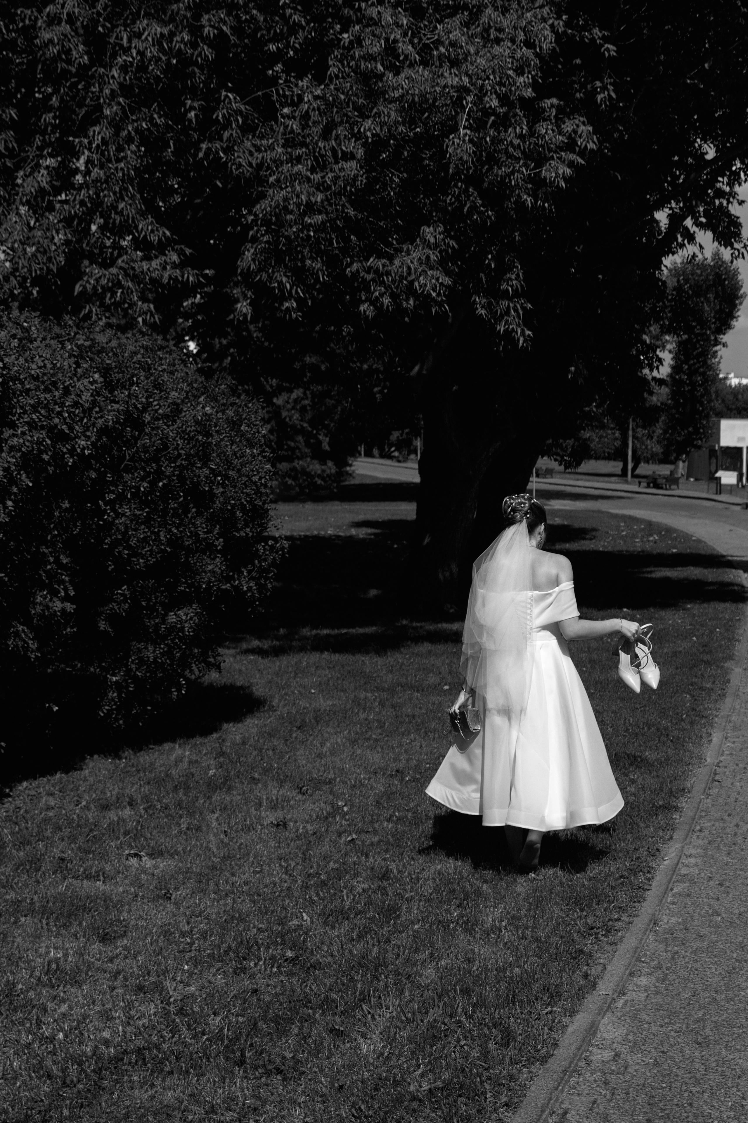 Свадьба молодых в парке Коломенское в Москве. Жуков Илья  свадебный фотограф в Москве