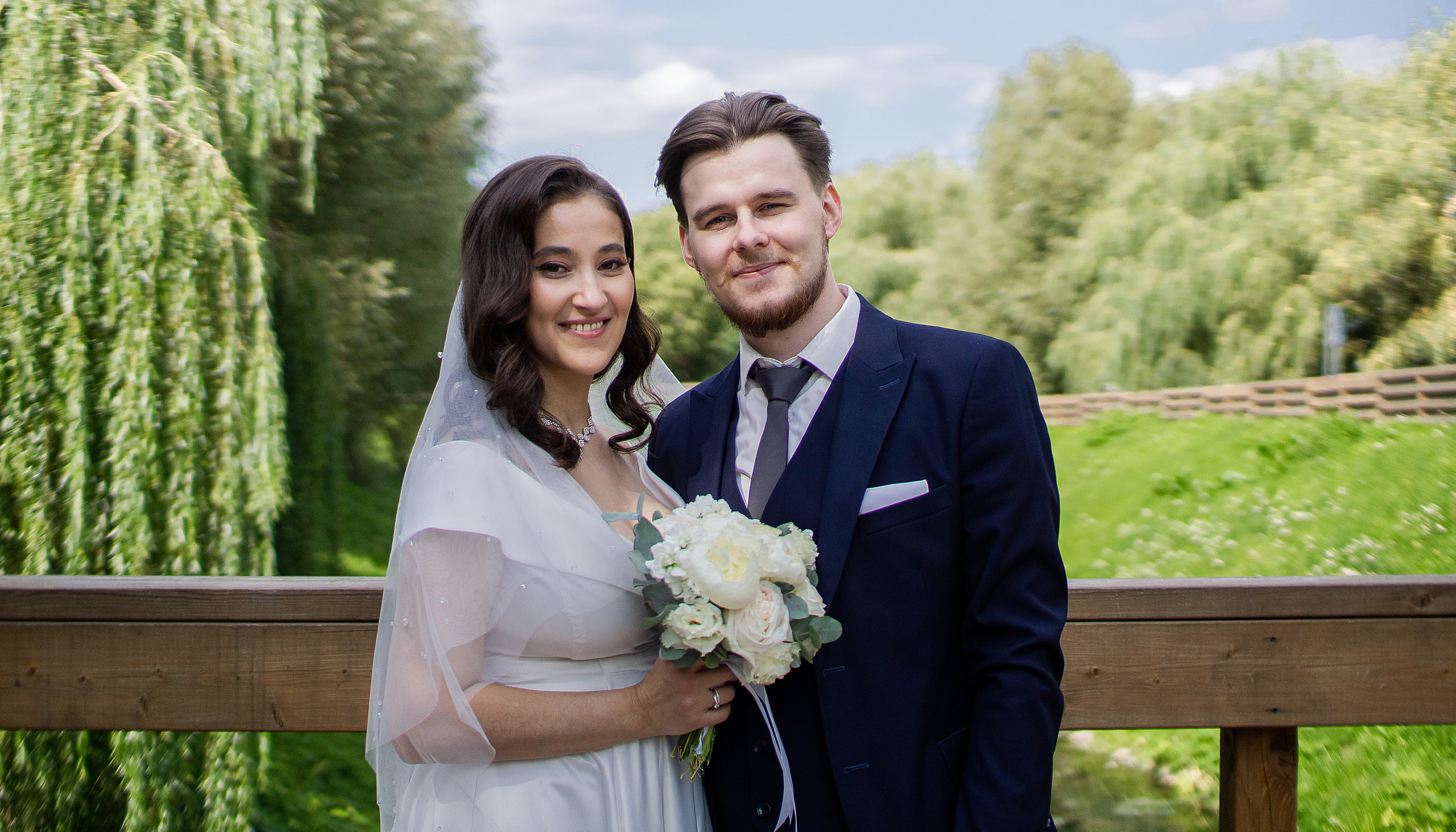 Свадьба молодых в парке Коломенское в Москве. Жуков Илья  свадебный фотограф в Москве