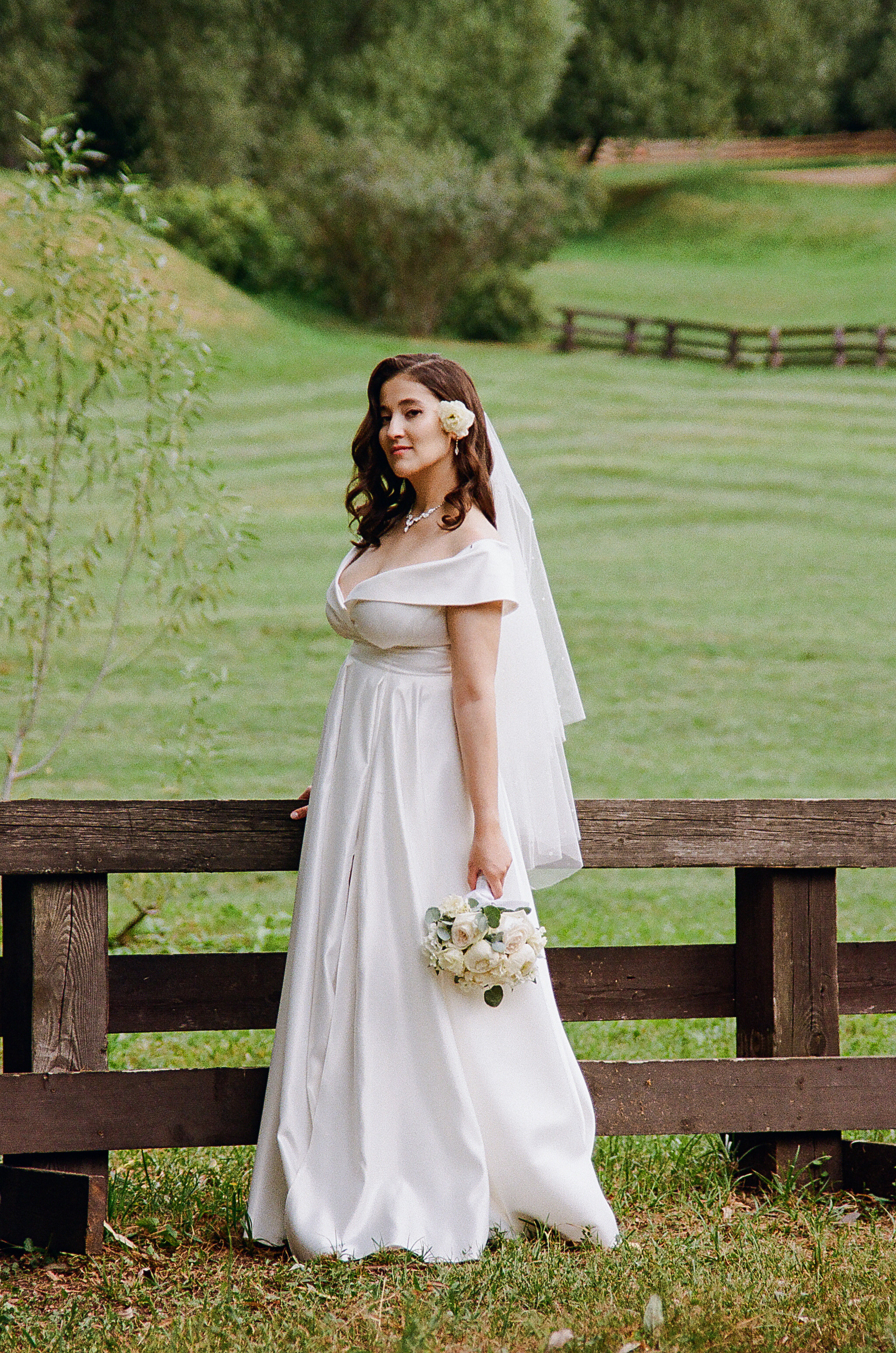 Свадьба молодых в парке Коломенское в Москве. Жуков Илья  свадебный фотограф в Москве