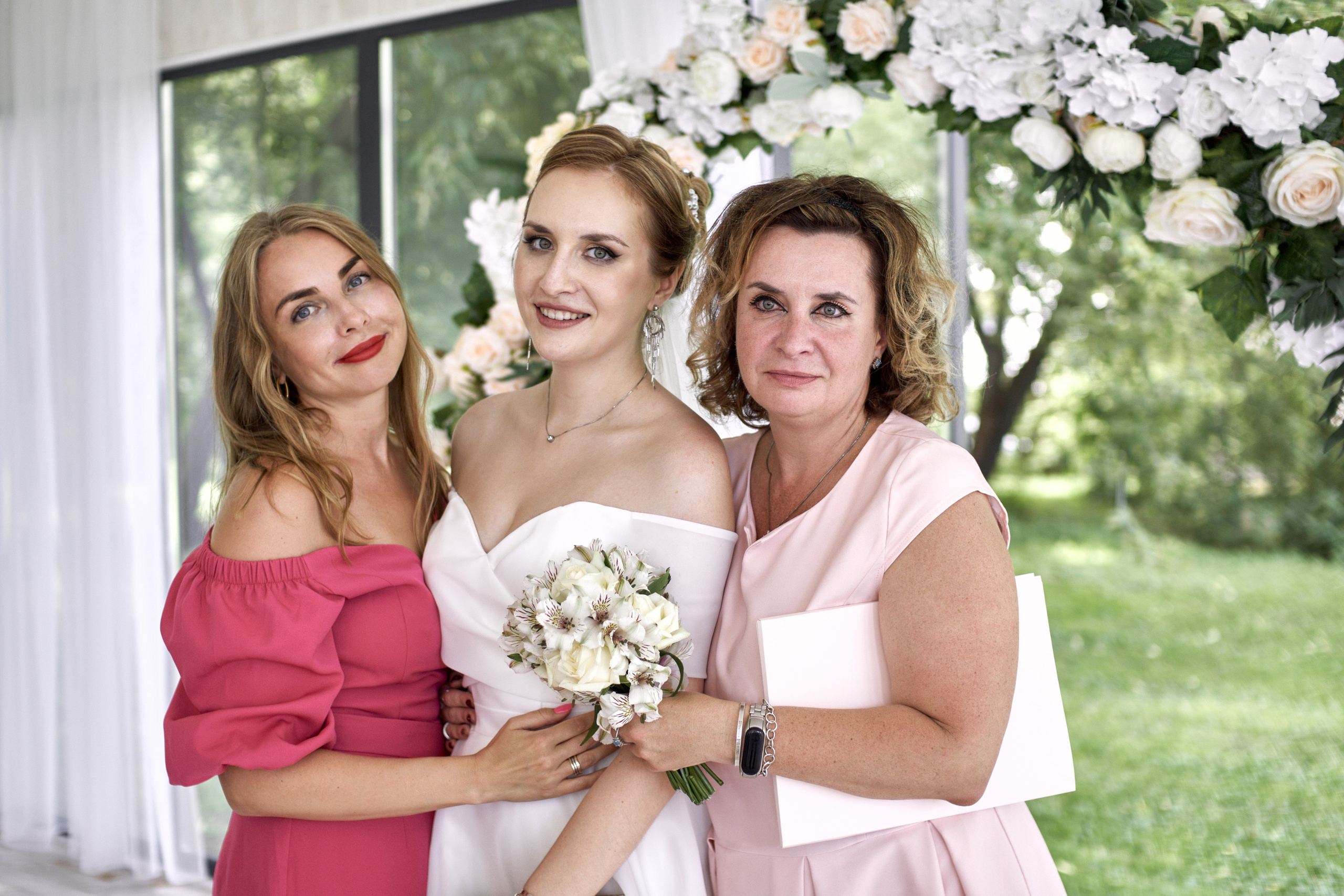 Свадьба молодых в парке Коломенское в Москве. Жуков Илья  свадебный фотограф в Москве