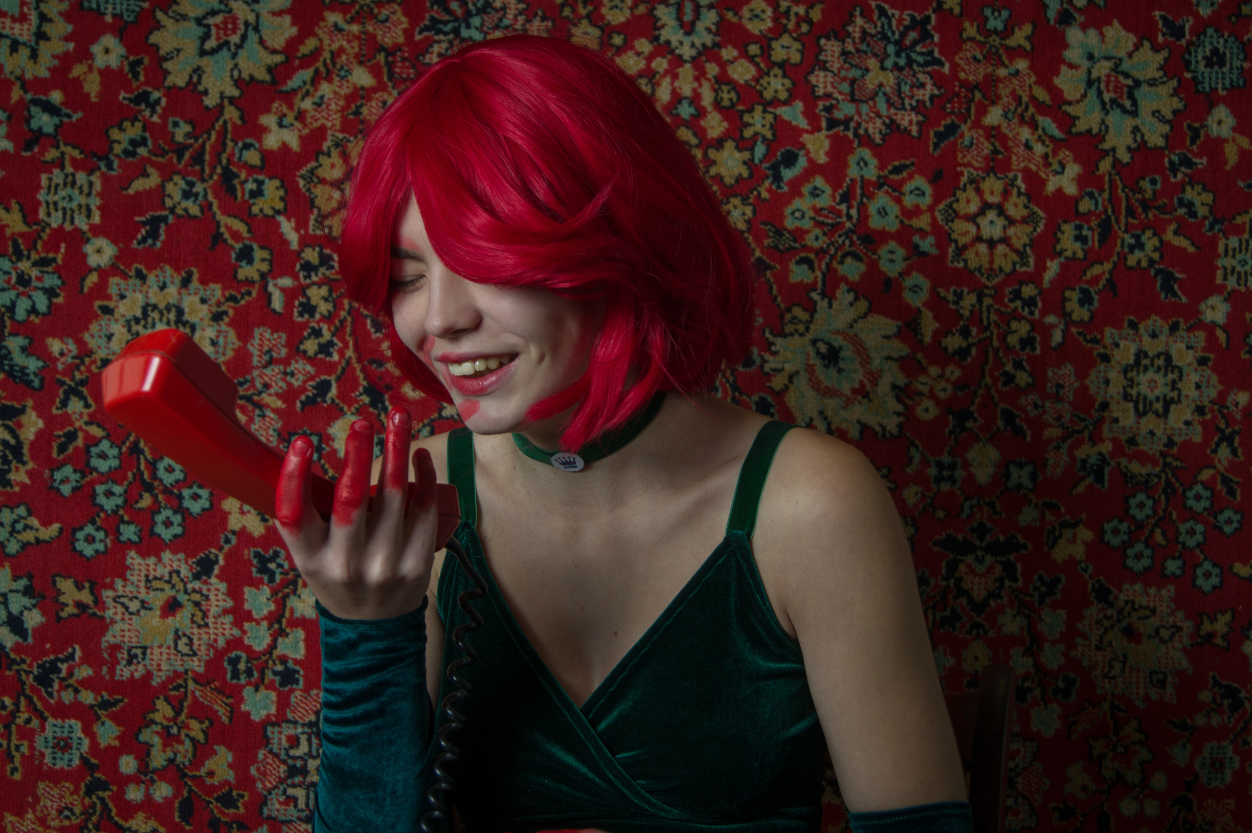 Юля Пчелкина (Персонаж Bubble Comics). Главная