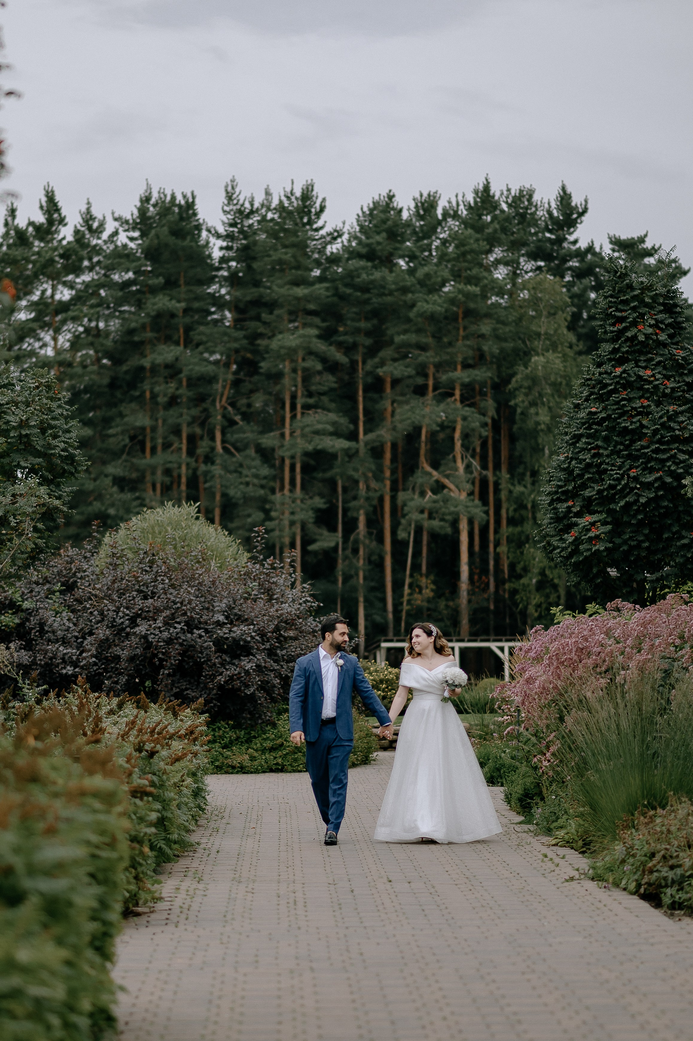 Свадебная фотосессия и выездная регистрация в Artiland. Свадебный фотограф Москва — Сергей и Татьяна