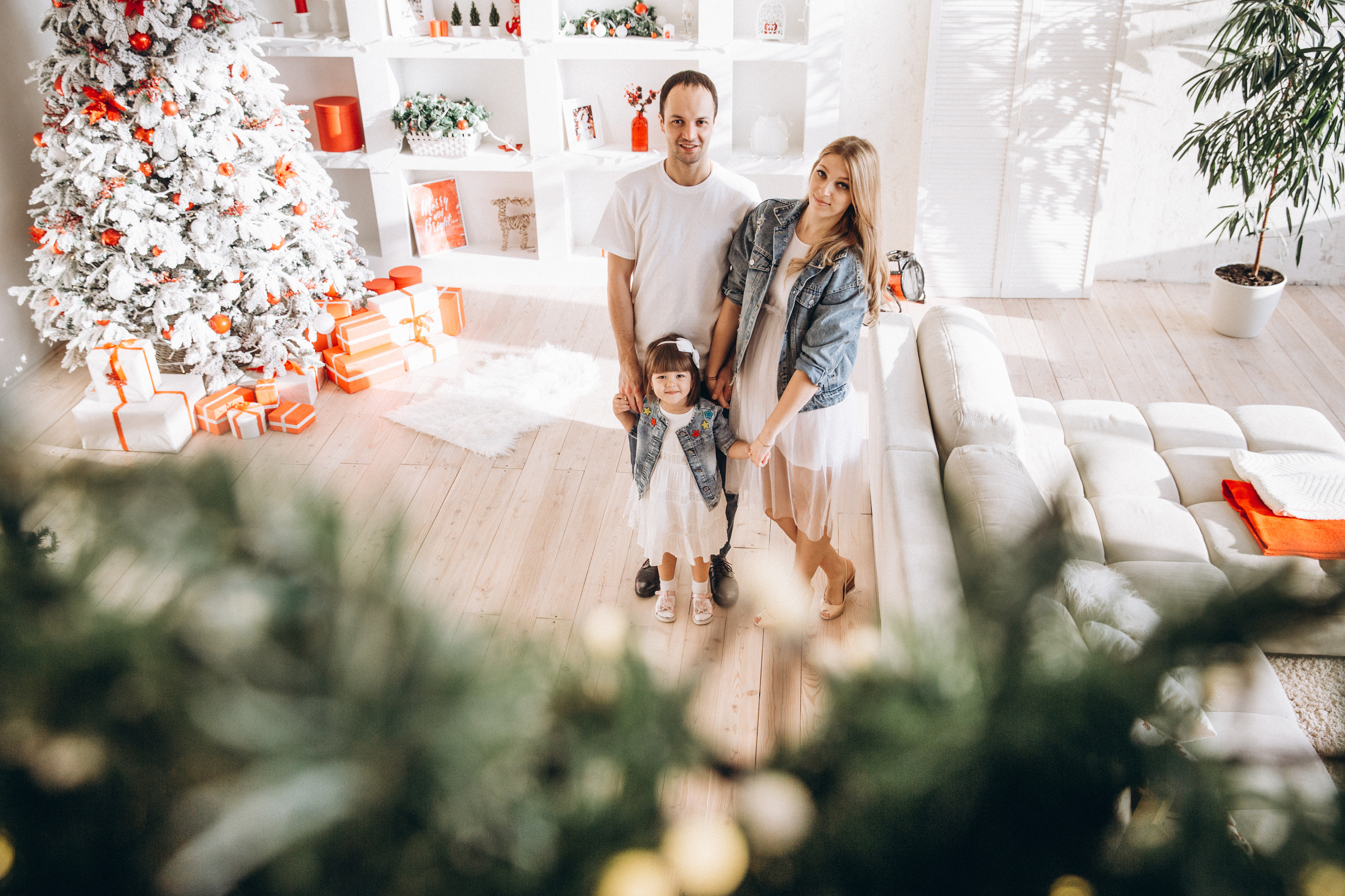Семейная фотосессия в фотостудии. Марина Соколова. Контентный и семейный фотограф г. Красноярск
