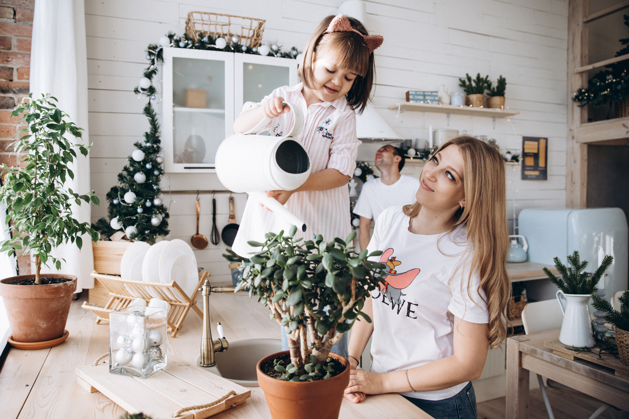 Семейная фотосессия в фотостудии. Марина Соколова. Контентный и семейный фотограф г. Красноярск