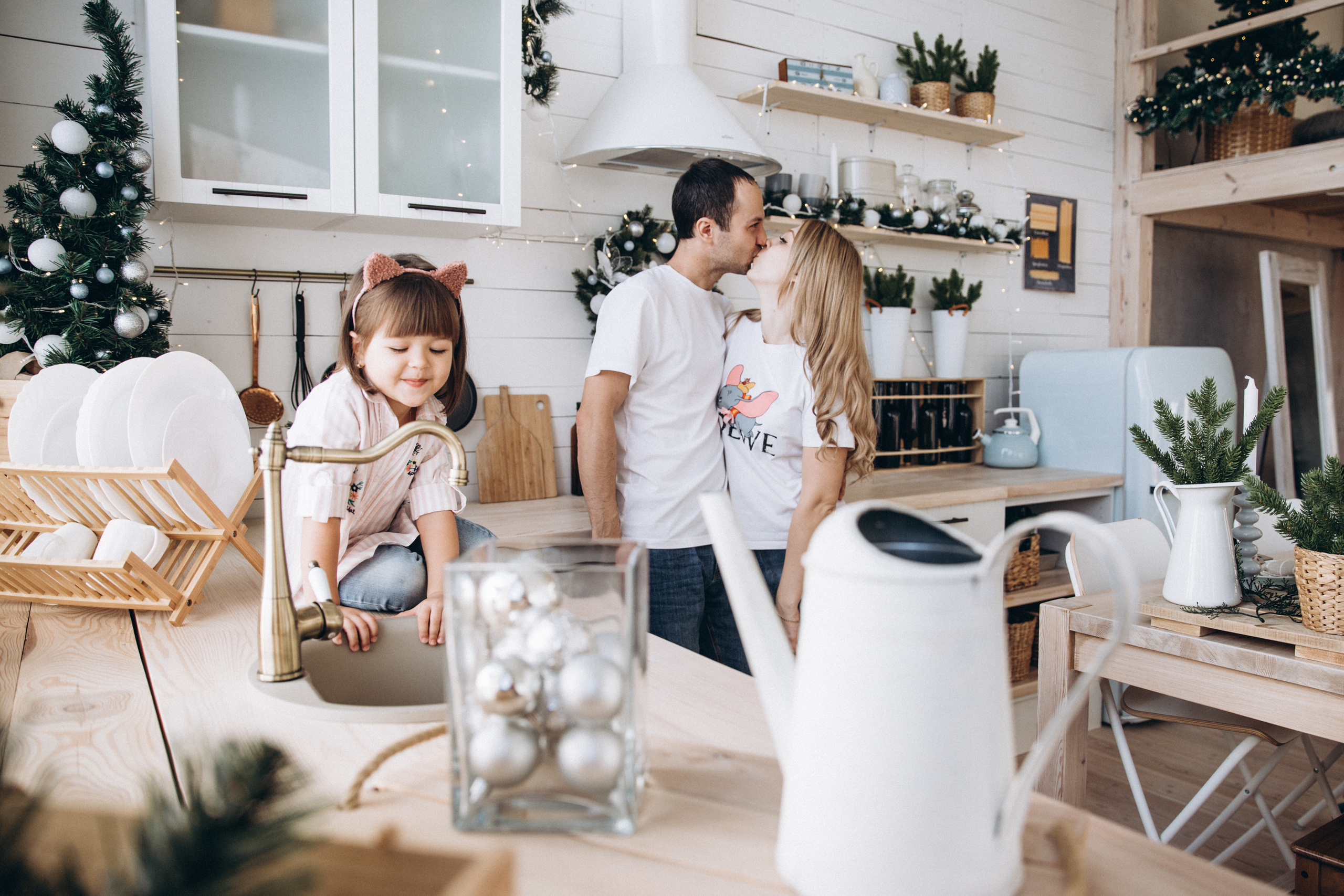 Семейная фотосессия в фотостудии. Марина Соколова. Контентный и семейный фотограф г. Красноярск