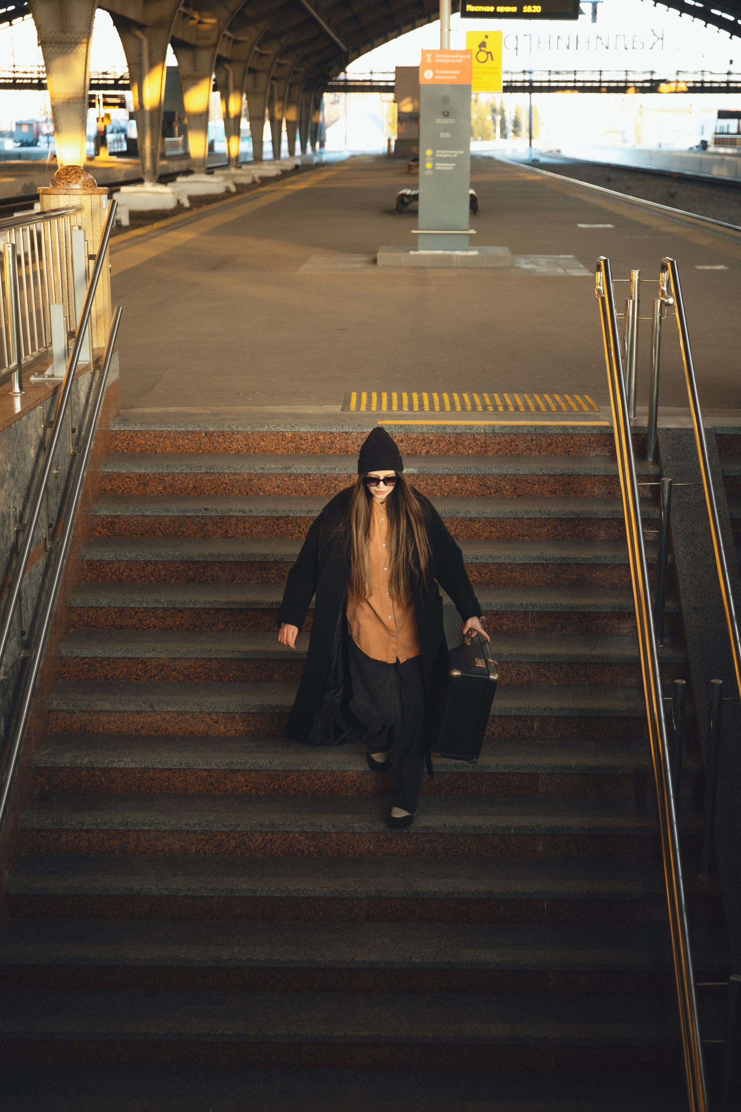 Дина / Южный вокзал. Фотограф Калининград Илья Миллер