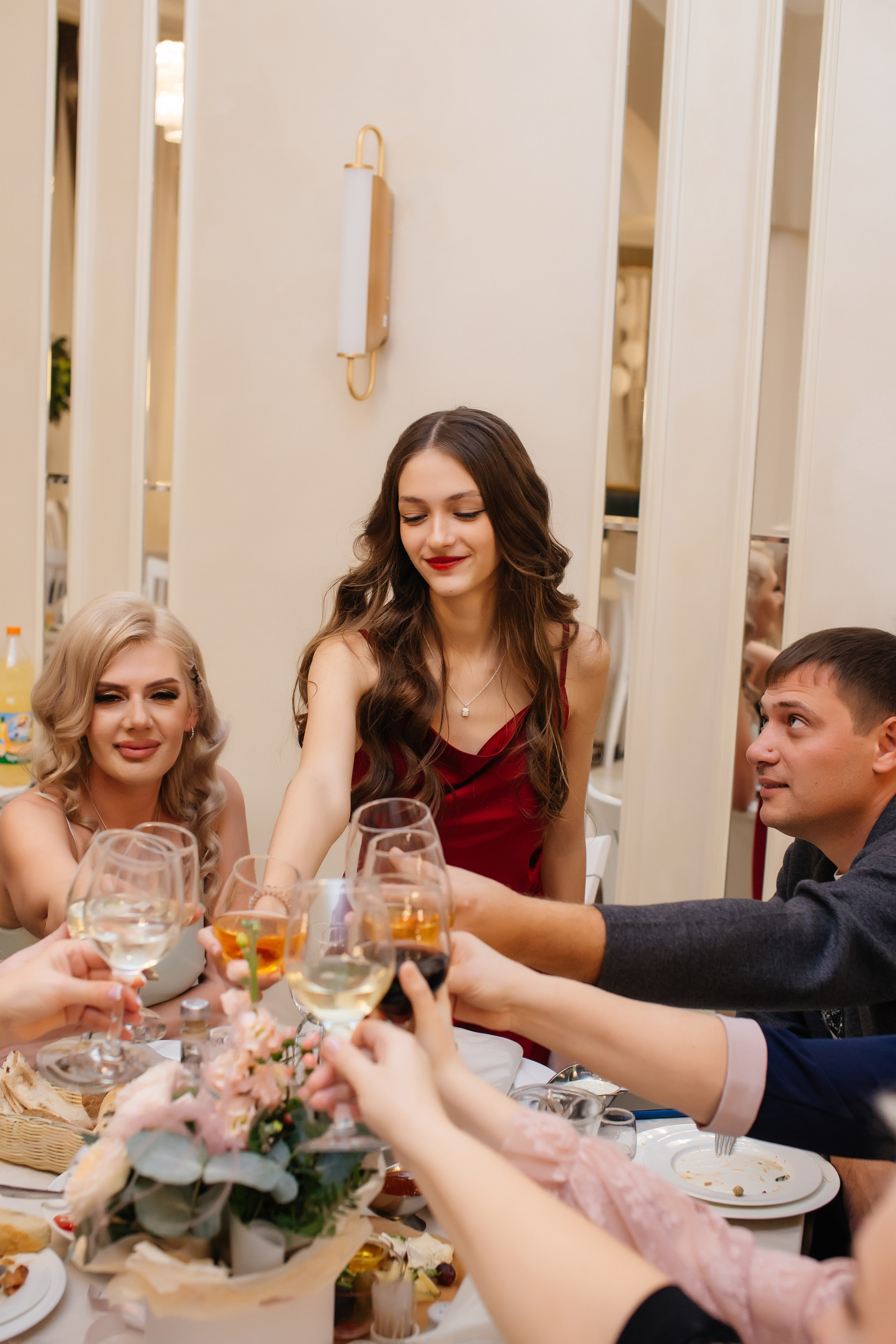 Стелле 15 лет