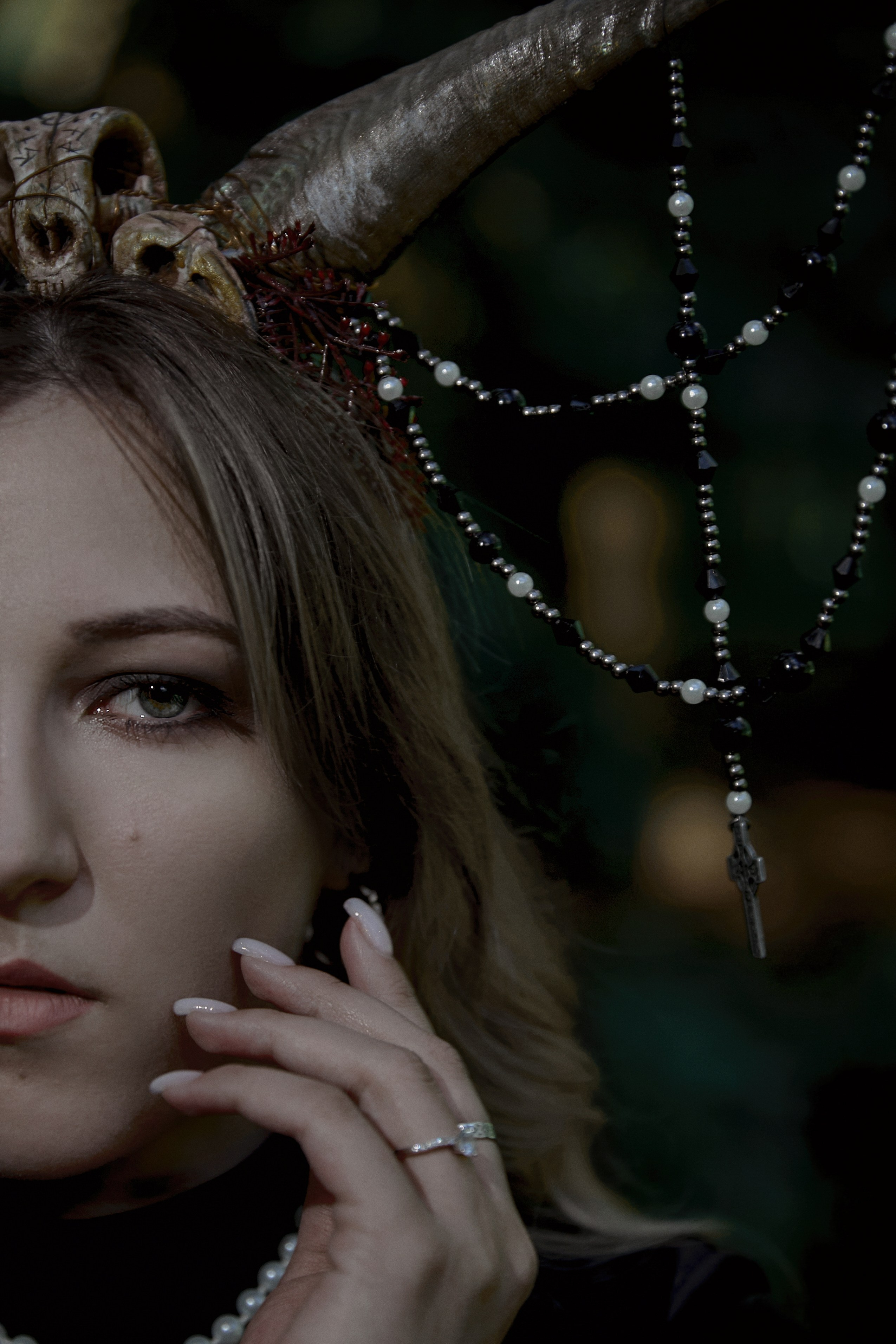 Фотосессия ведьмы в лесу. Рекламный фотограф Санкт-Петербург Катерина Мишкель