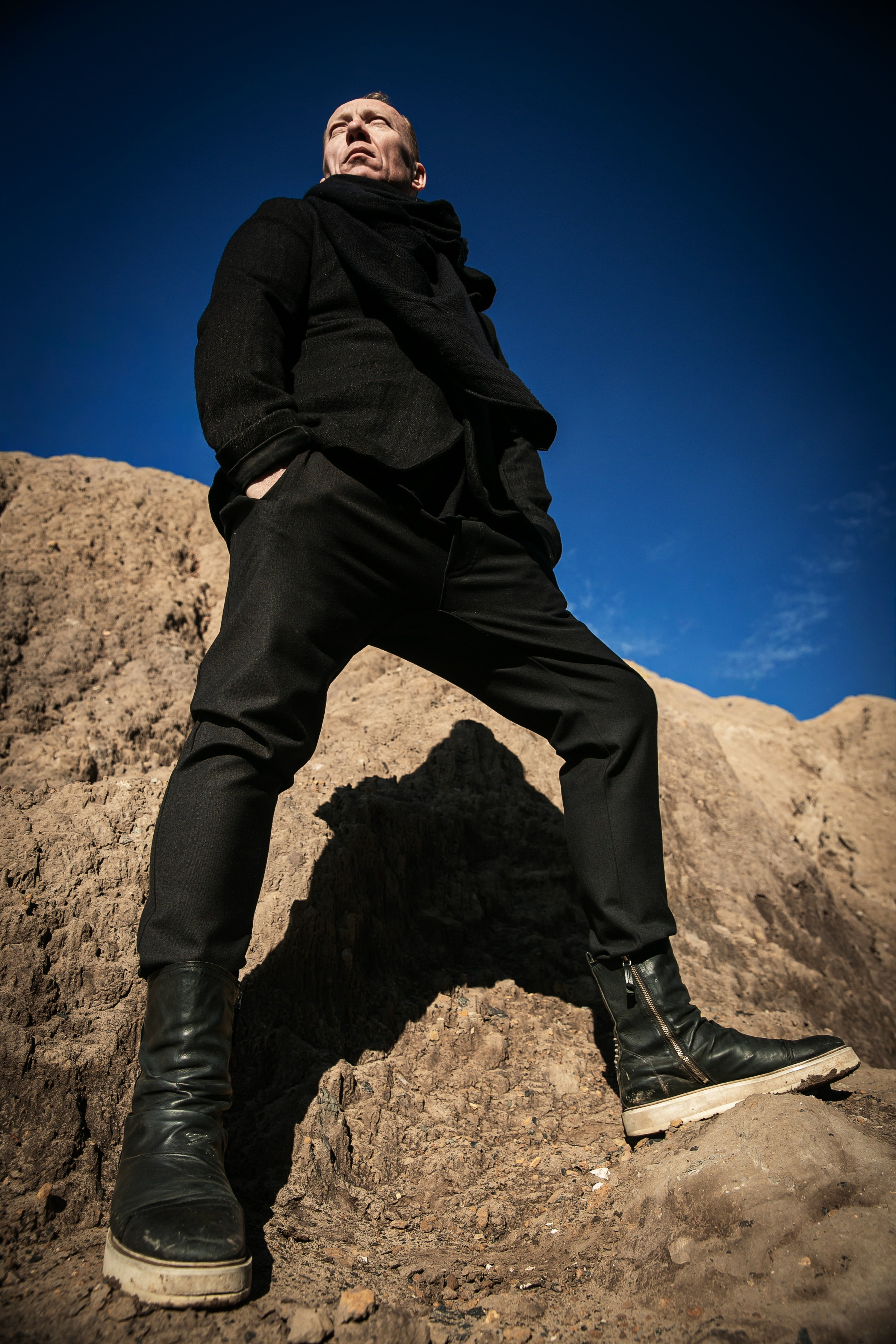 Editorial for multi-brand boutique «ЧОрная икра». АННА ВЕРСО / ANNA VERSO | Визуальный художник / Visual artist