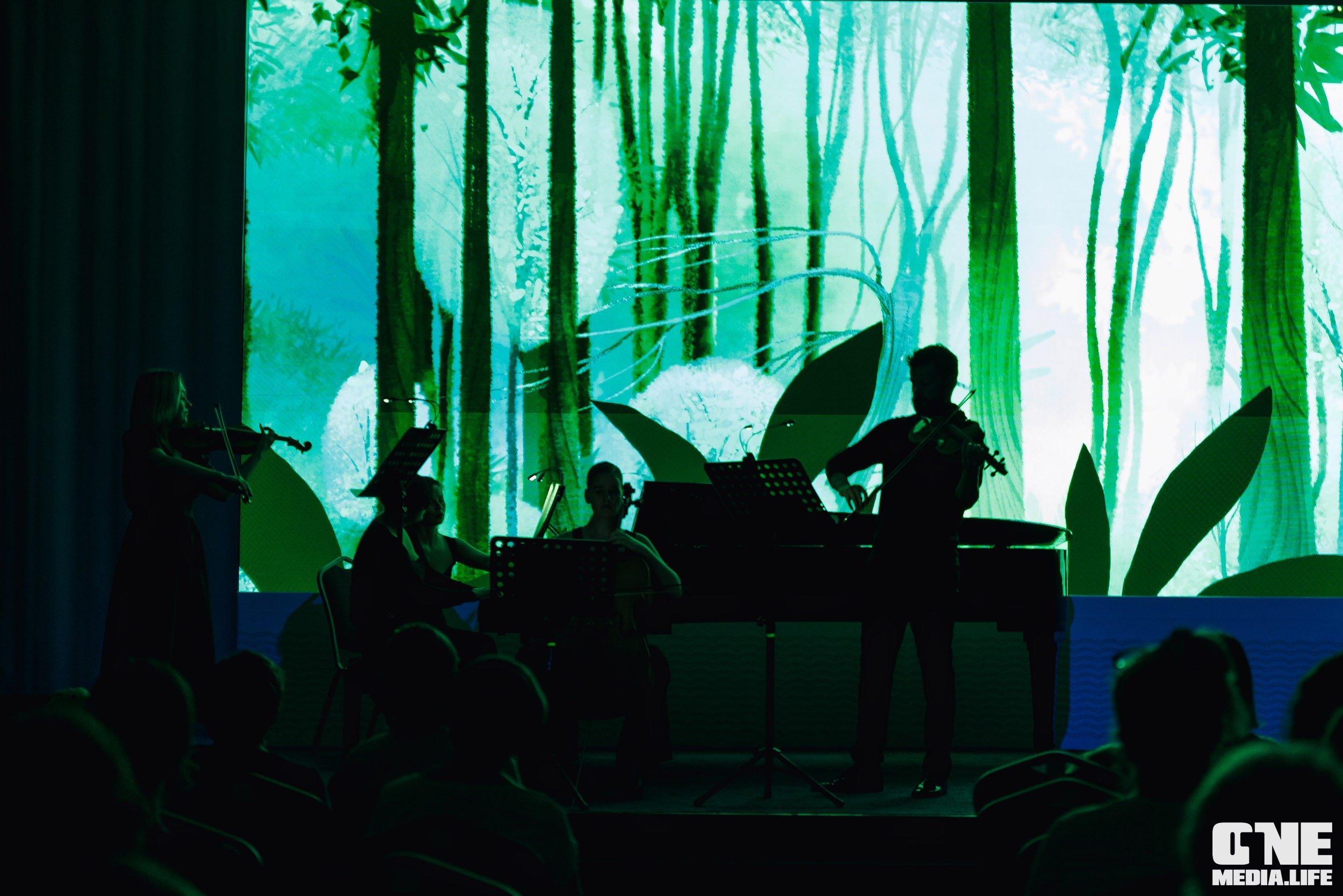 Фоторепортаж из Янтарь Холла. One Media Life: фоторепортажи, фотоотчеты с мероприятий и заведений