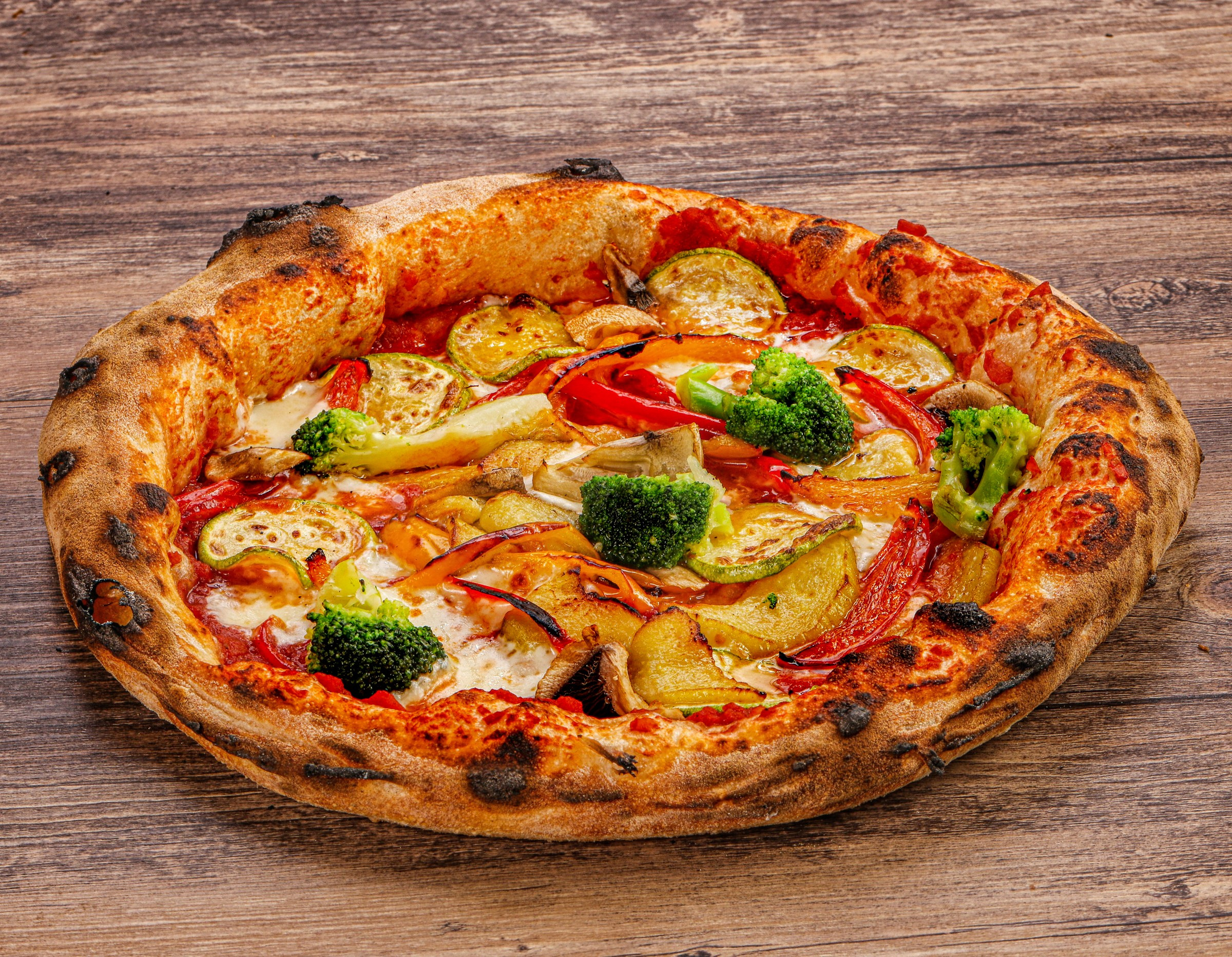 Фотосъемка пиццы. Заказ по тел.: +7 (906) 006-90-22. Фуд-фотограф Андрей Старостин — съемка еды в Москве. 9000 руб. в час