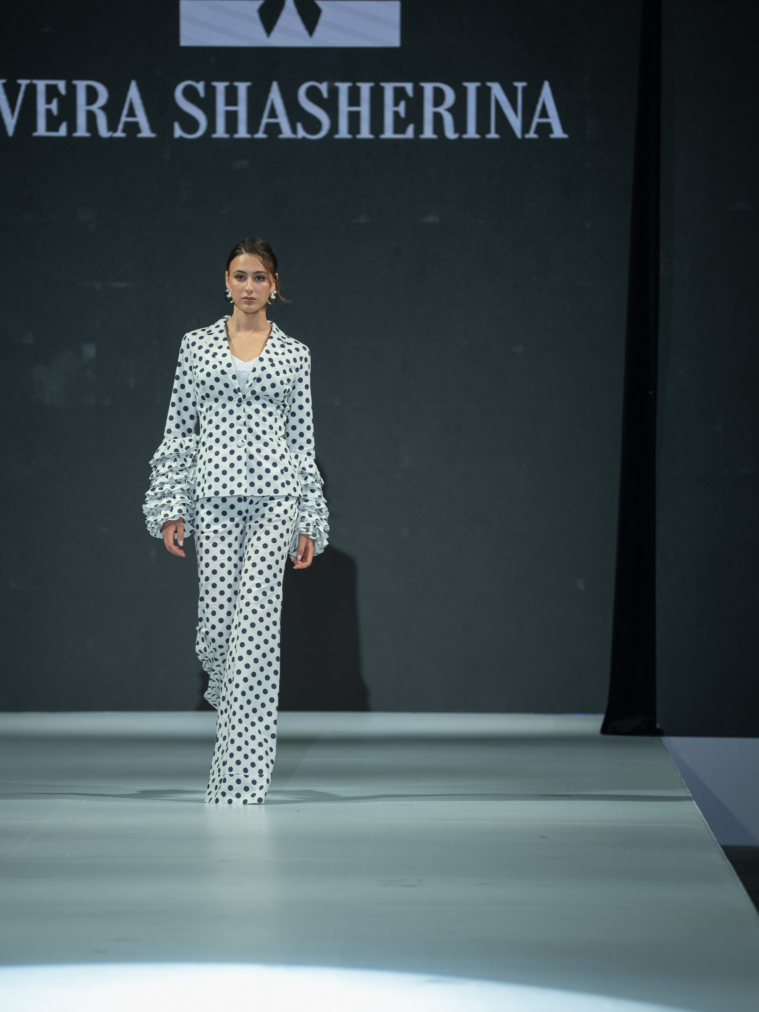 EURASIAN FASHION WEEK Vera Shasherina. Сайт Алматинского НЮ АРТ, будуар и фэшн фотографа Дениса Карпенко