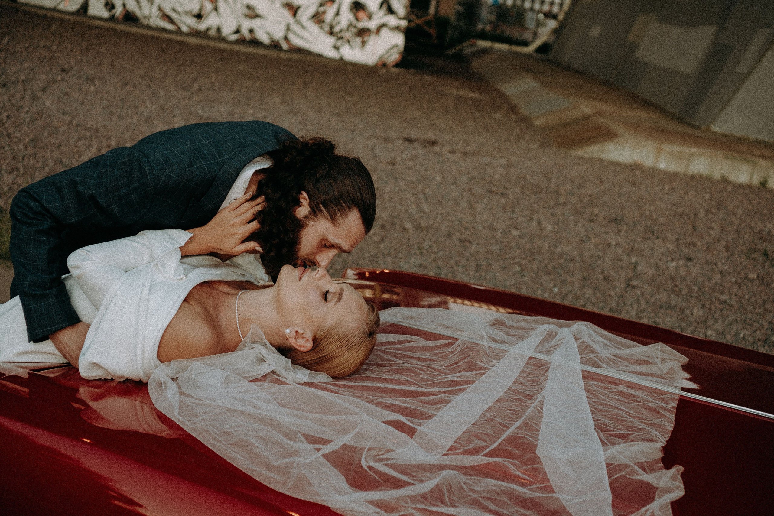 СВАДЕБНАЯ СЬЕМКА ВОЗЛЕ МСОТА БЕТАНКУРА НА КАБРИОЛЕТЕ. Профессиональный фотограф, Санкт-Петербург — Виктория Богомолова