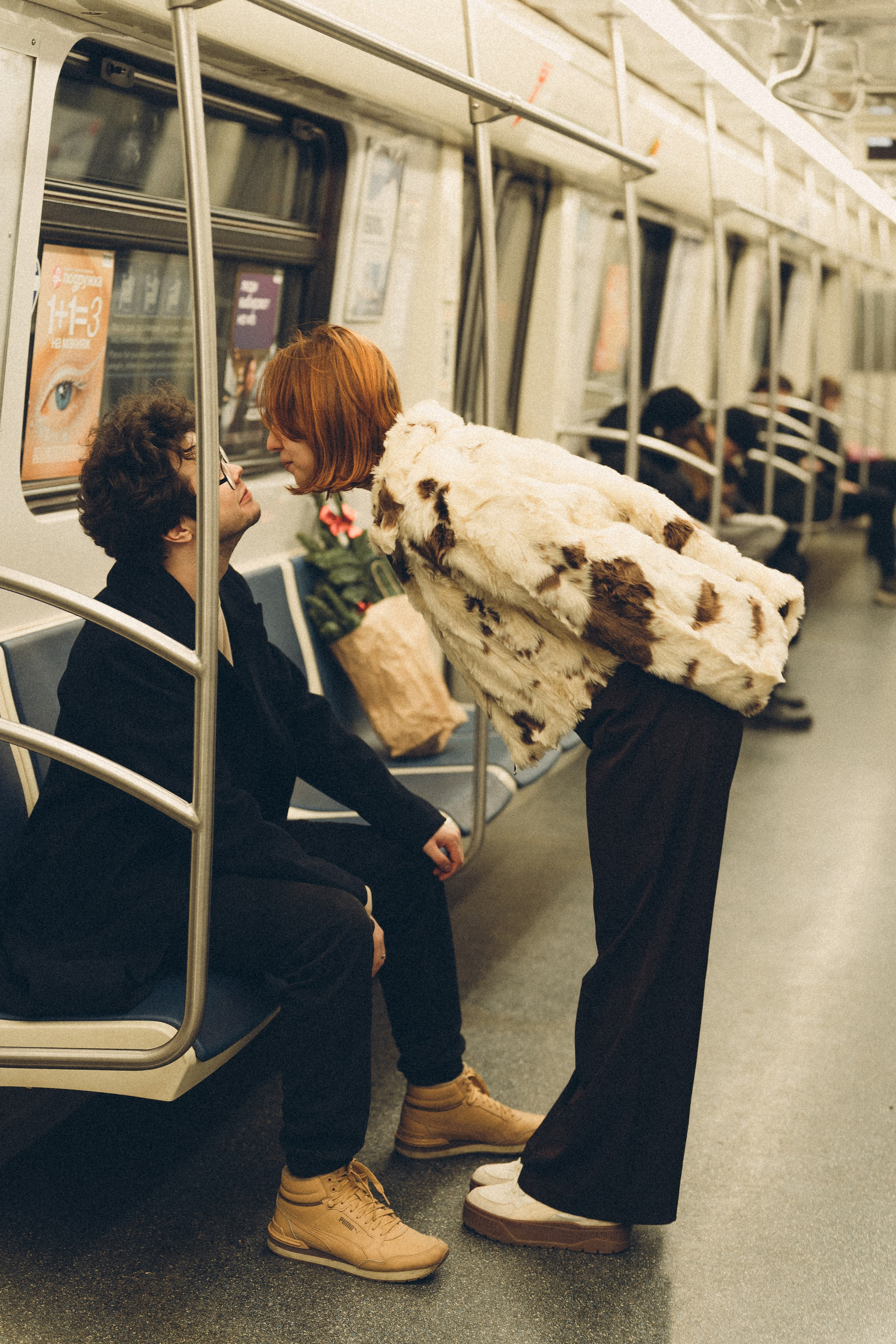 НОВОГОДНЯЯ ФОТОСЕСИИЯ ПАРЫ В МЕТРО ЛЮБОВЬ. Профессиональный фотограф, Санкт-Петербург — Виктория Богомолова