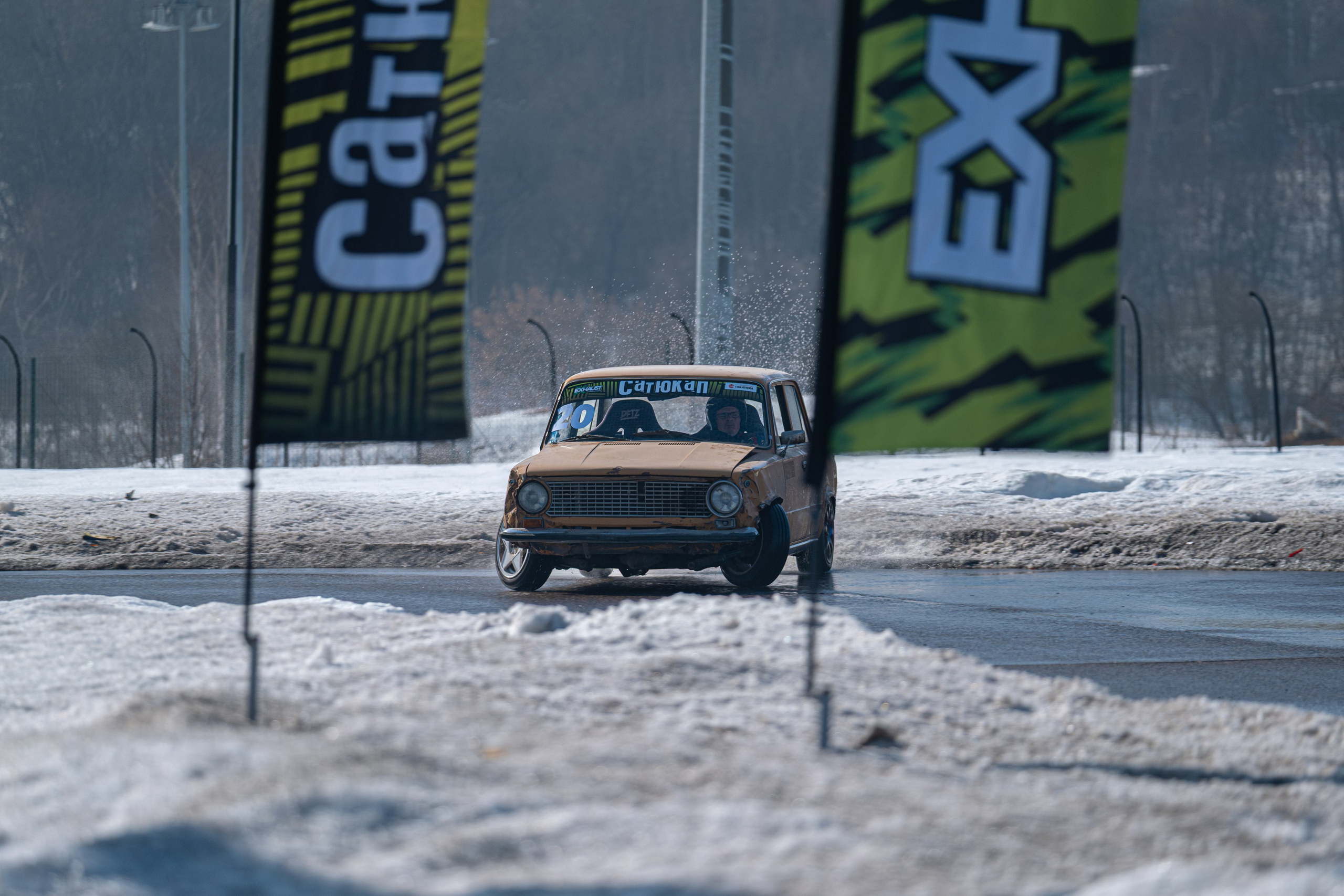 Спортивная автомобильная съемка. Malenkyia