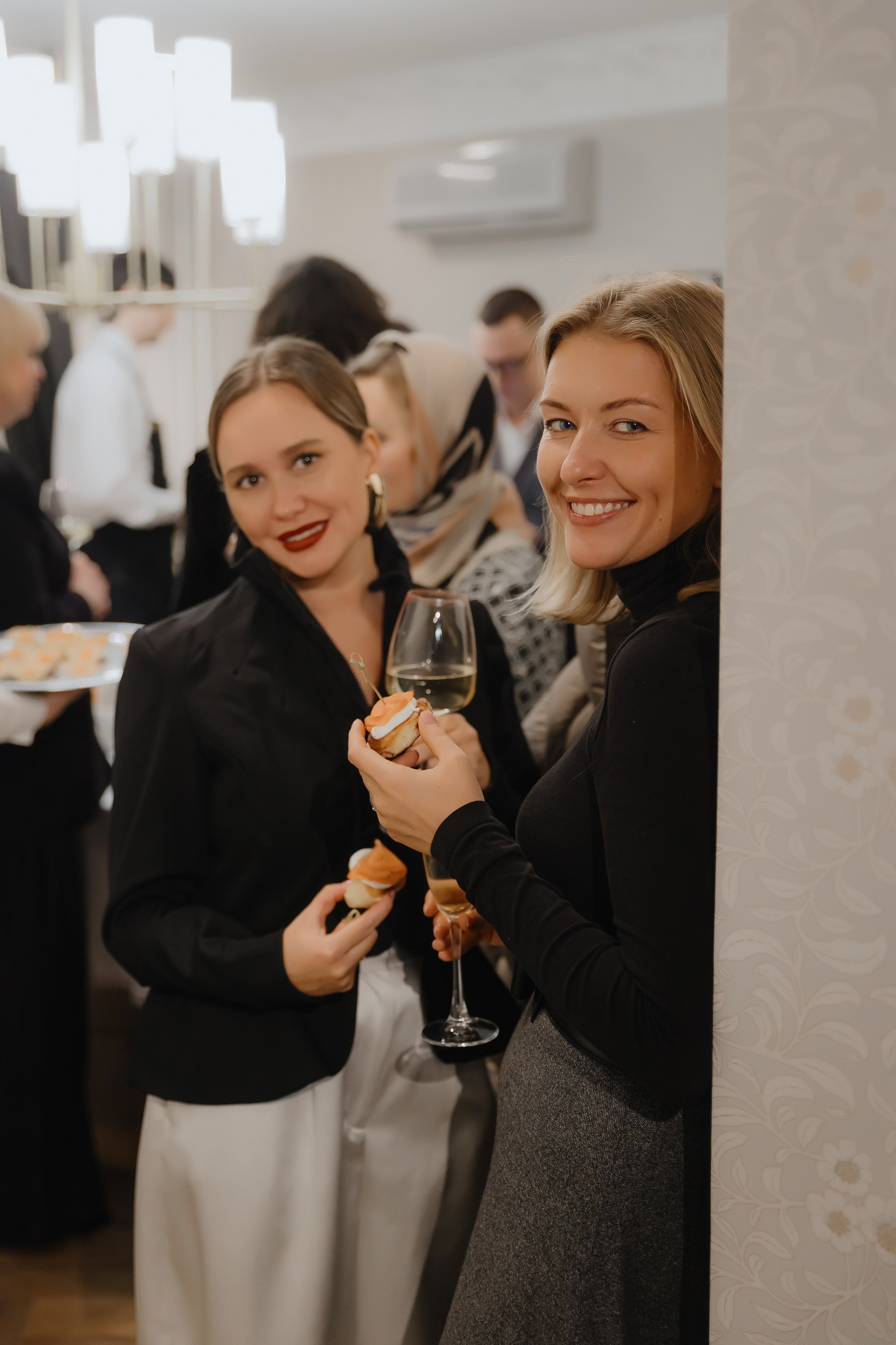 Открытие нового пространства интерьерного салона L. DECO в феврале 2025. L. Deco интерьерный салон. Краски/обои/лепной декор