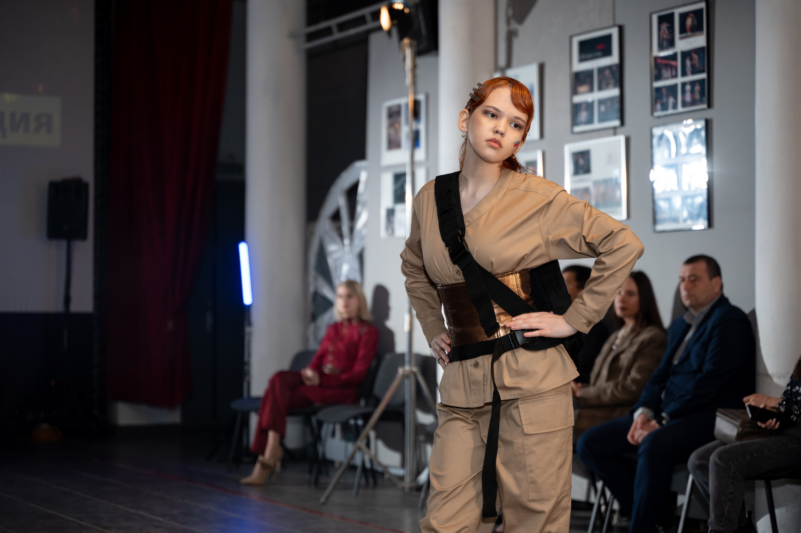 Закрытый показ милитари «Своя трансформация» дизайнера Юлии Бойченко | 24.04.2025. Фотограф в Омске Елизавета Кириллова