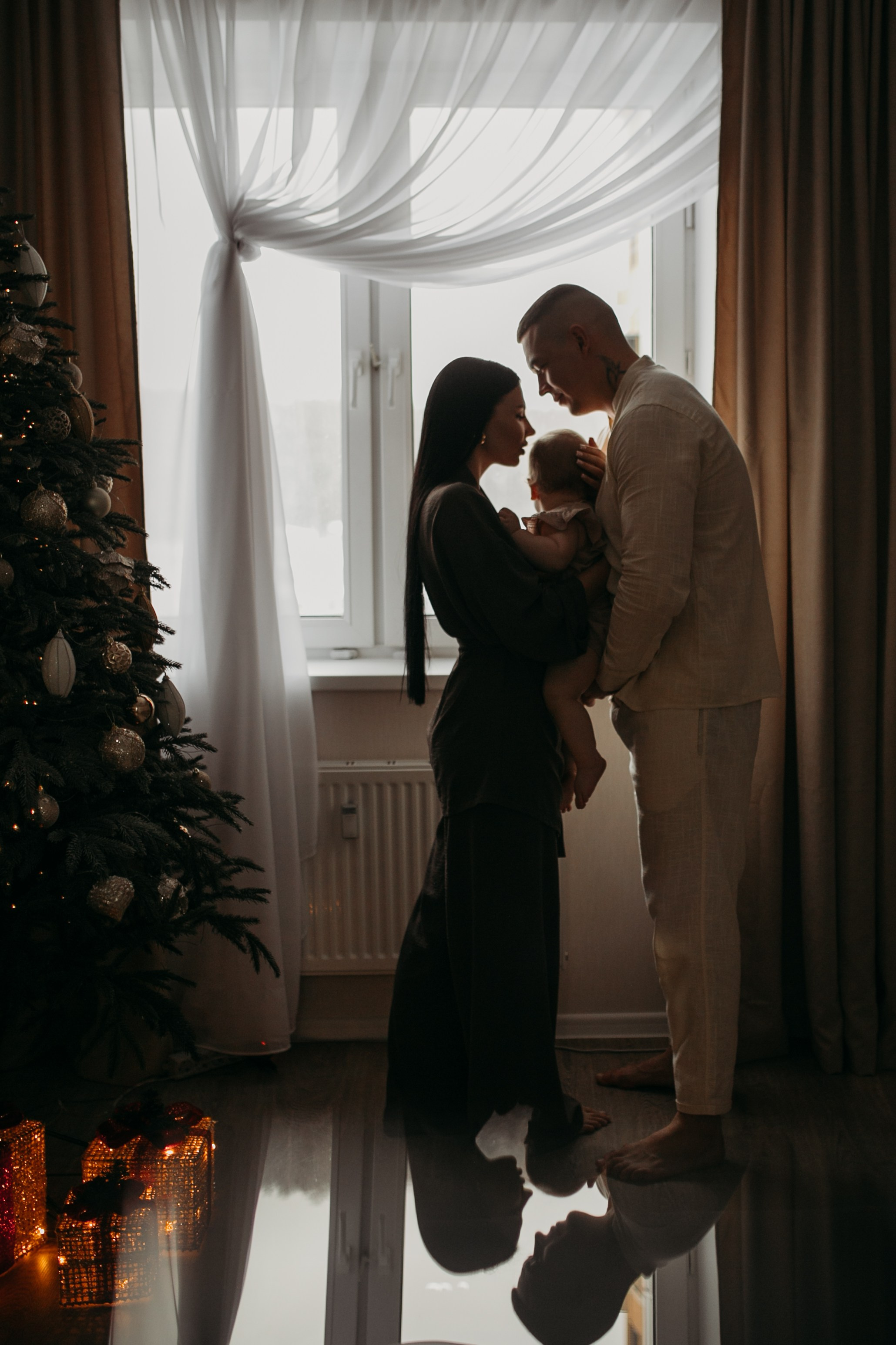 Денис, Юля и малышка Варвара. Семейный фотограф в Москве и Люберцах Юлия Гуськова