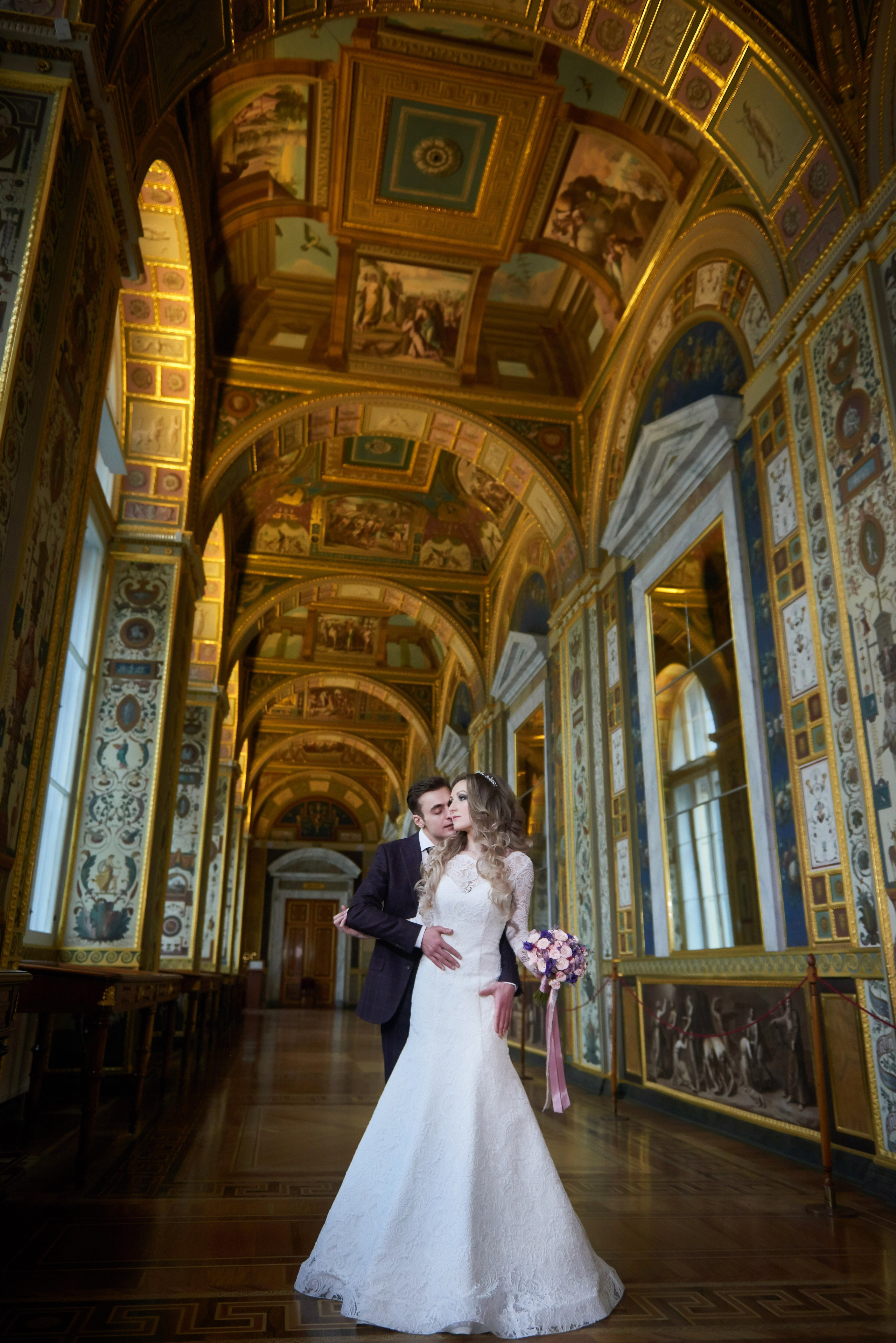Илона и Андрей (фотосессия в ночном Эрмитаже). Портретный, семейный и свадебный фотограф в Санкт-Петербурге и в Пушкине Ширяев Денис