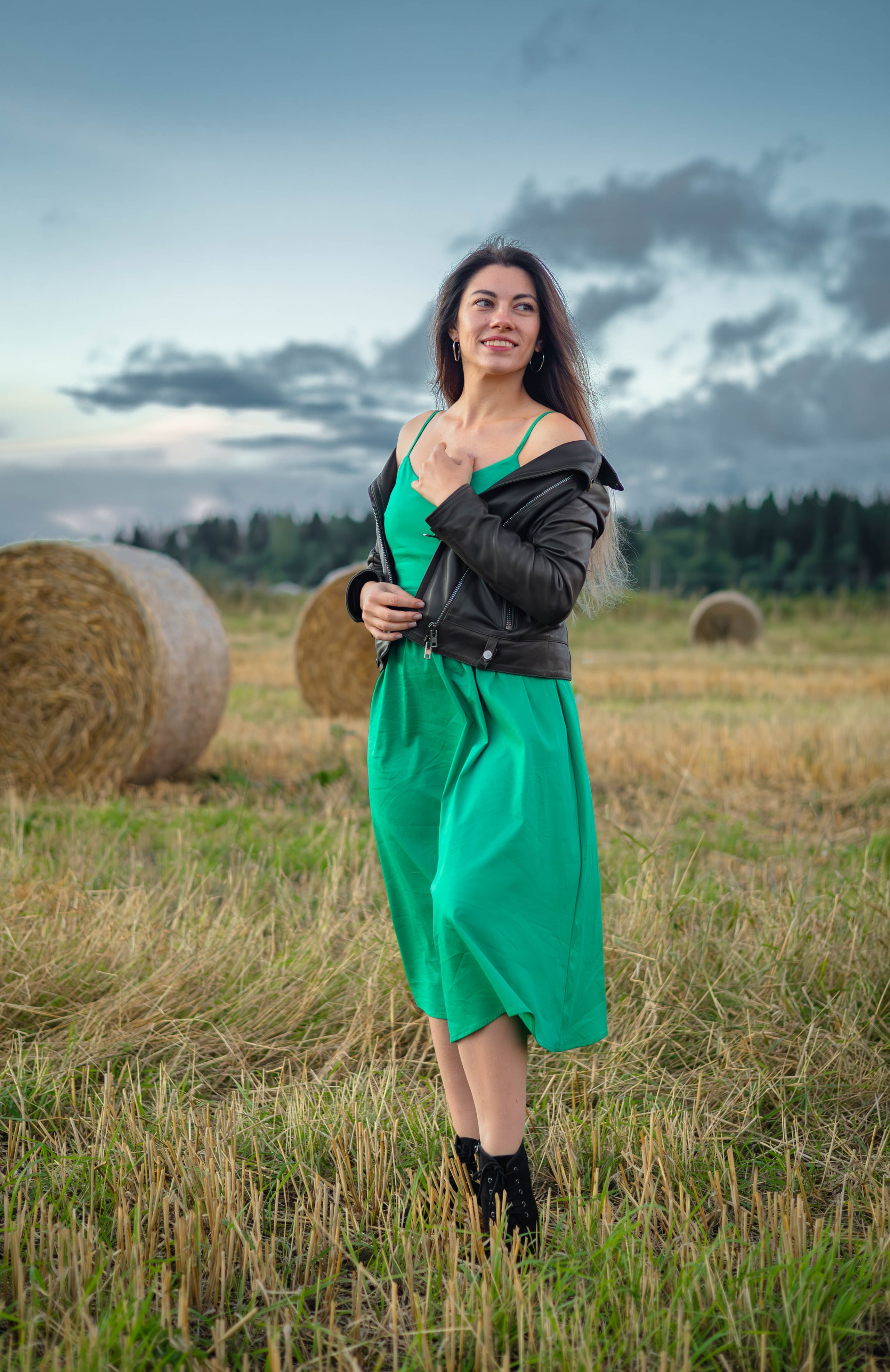 Анастасия. Закат в поле. Портретный фотограф Панферова Регина г. Санкт-Петербург, г. Казань