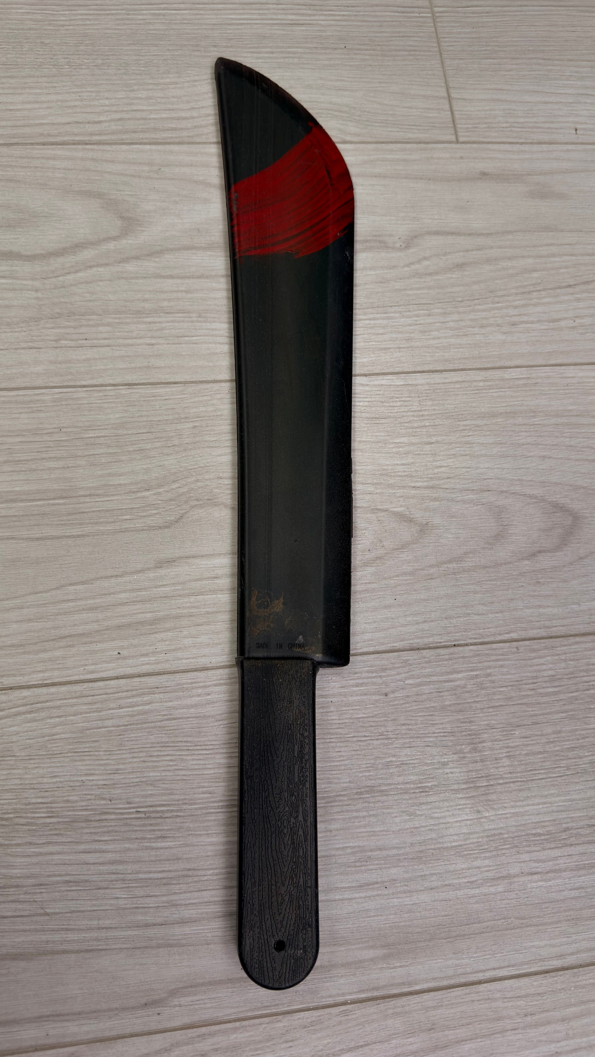 Оружейная в аренду. Аренда костюмов, платьев и реквизита для фотосессий на Камчатке