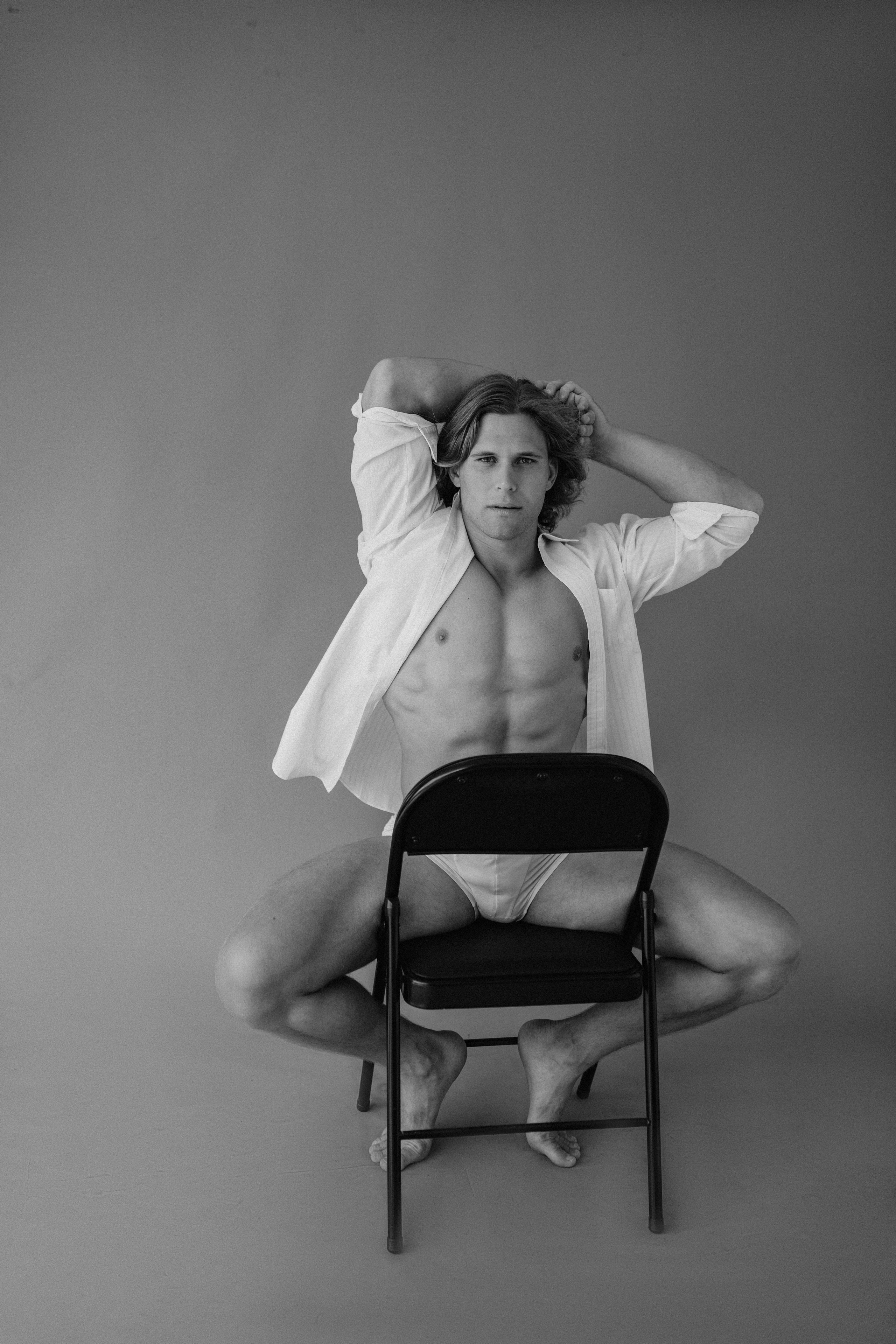 Мужской портрет в студии. Главная