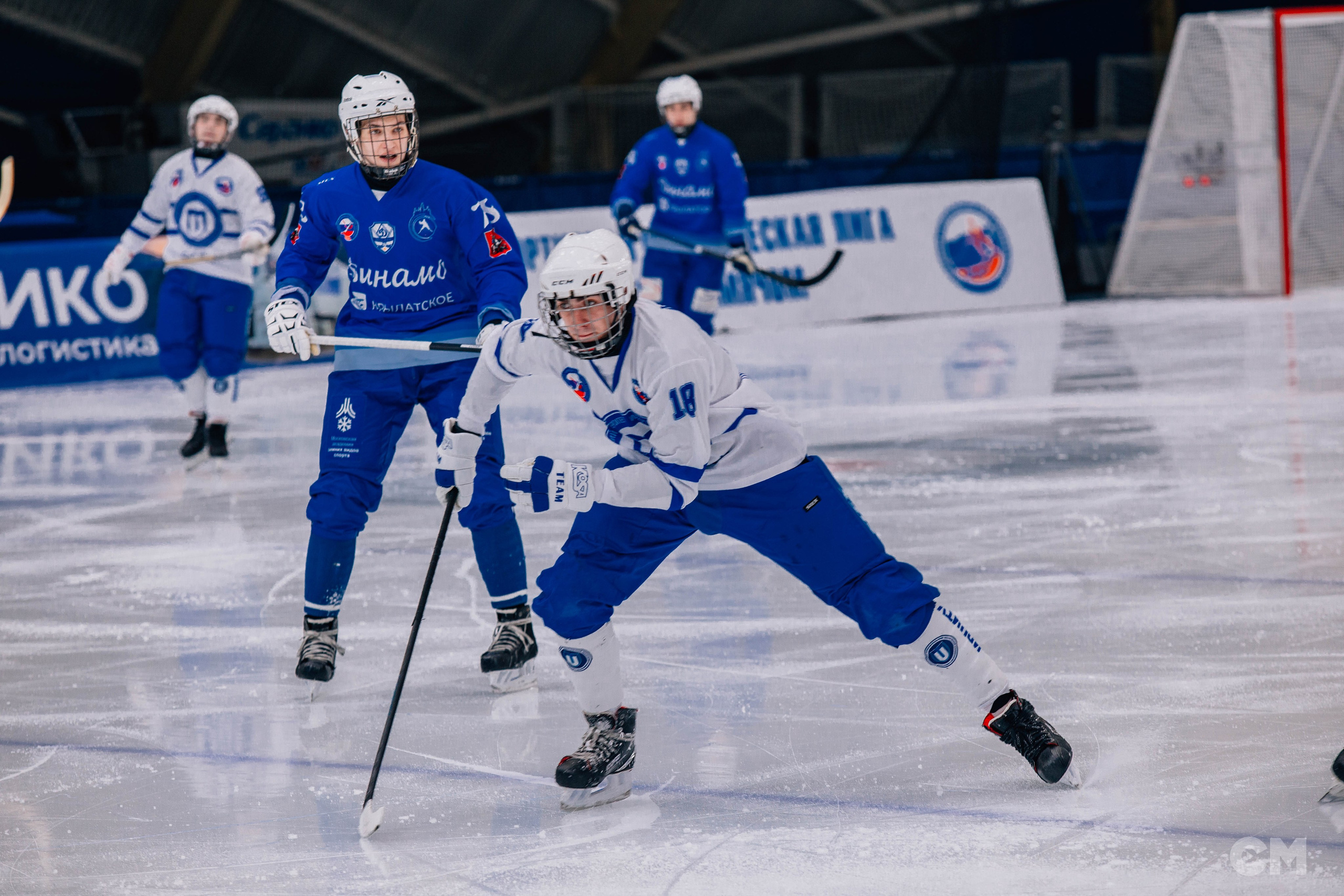 Чемпионат Студенческой спортивной лиги. Ковалёв хоккея с мячом. Репортажный фотограф в Иркутске — Ярослав Ковалёв