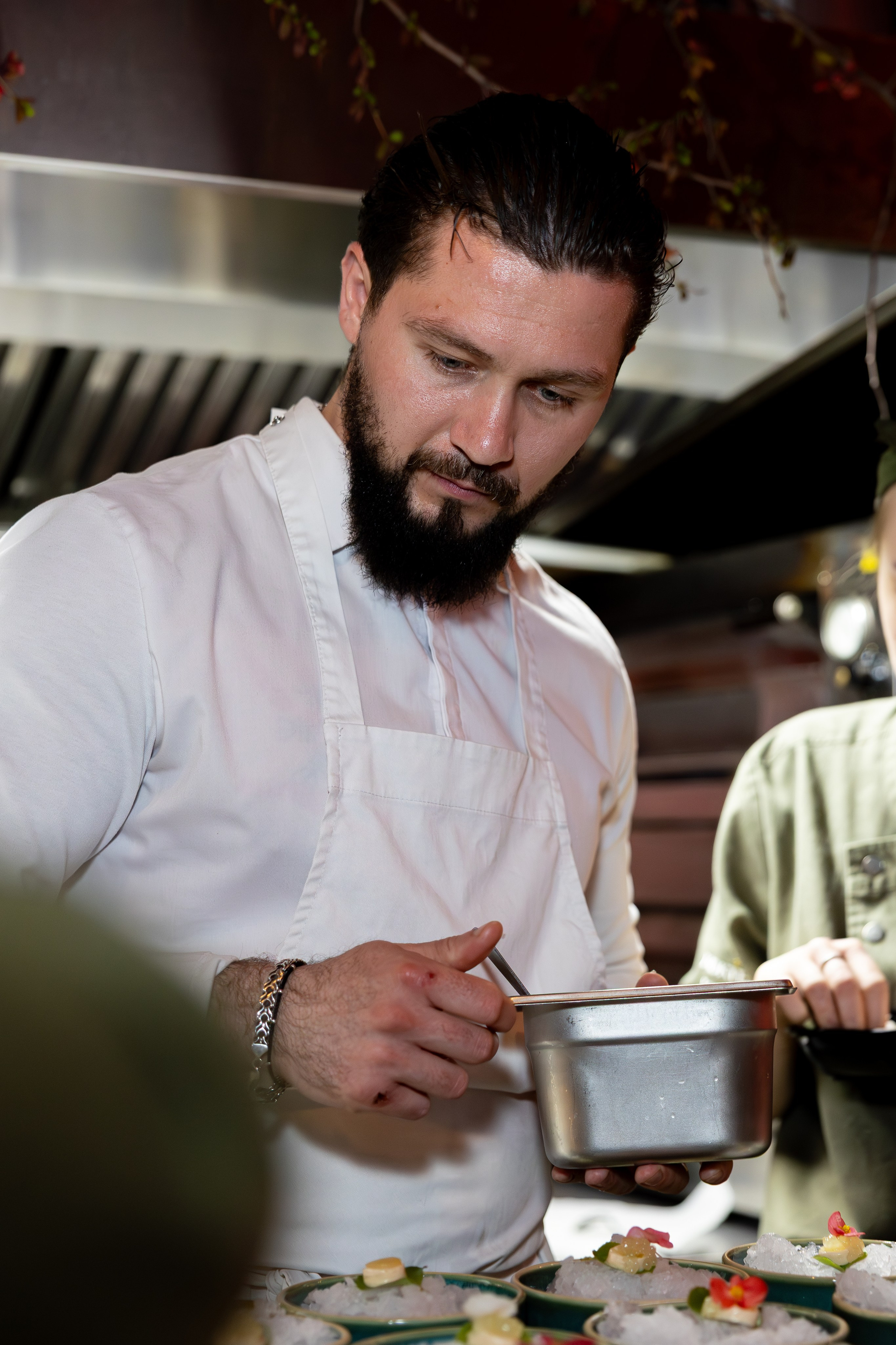 Азия в Гастродворе. Дженбаз Павел — фотограф в Ялте