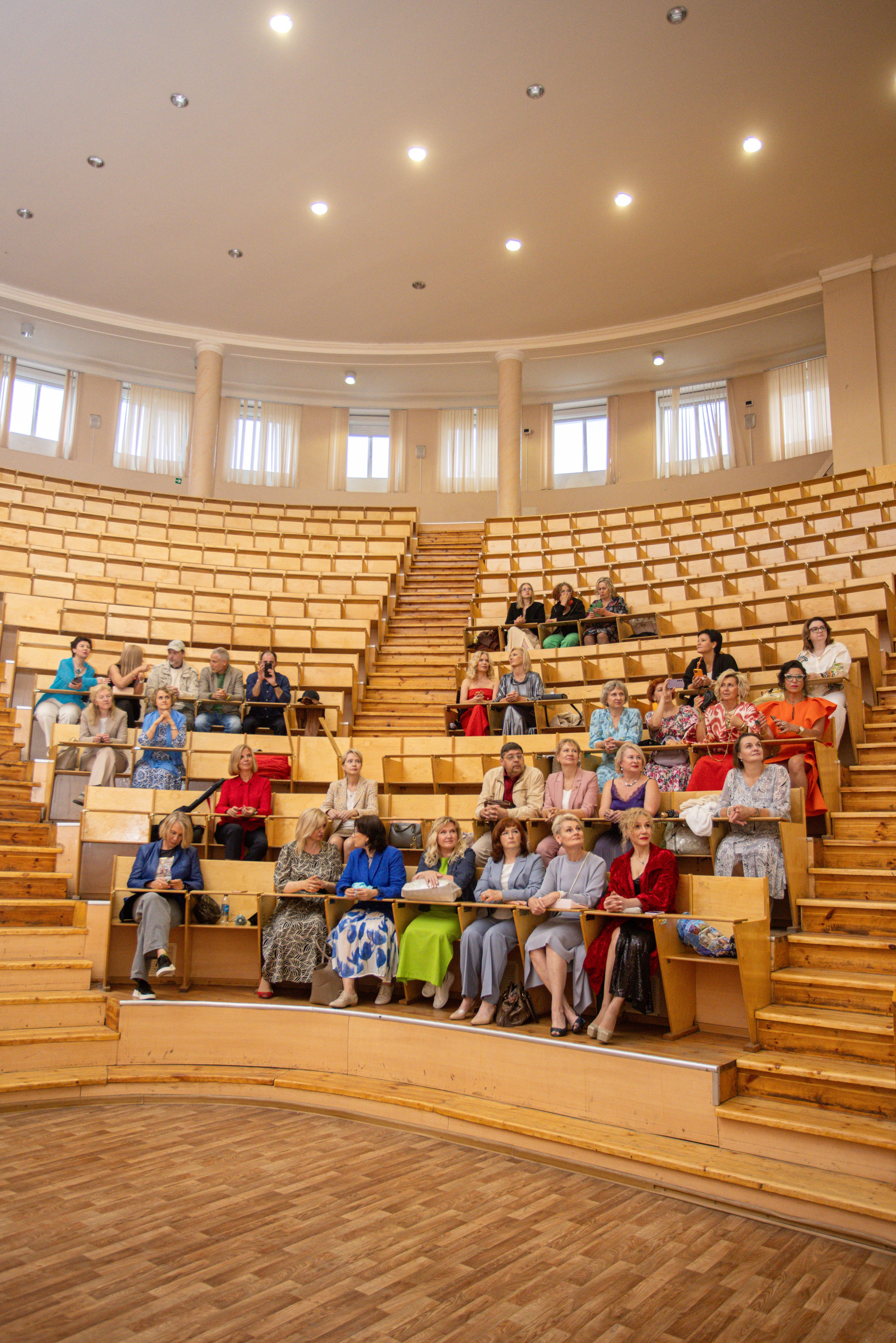 Встреча выпускников. Стоматологи СПб. Семейный фотограф в Вышнем Волочке — Ульяна Иванова | Фотосессии для всей семьи