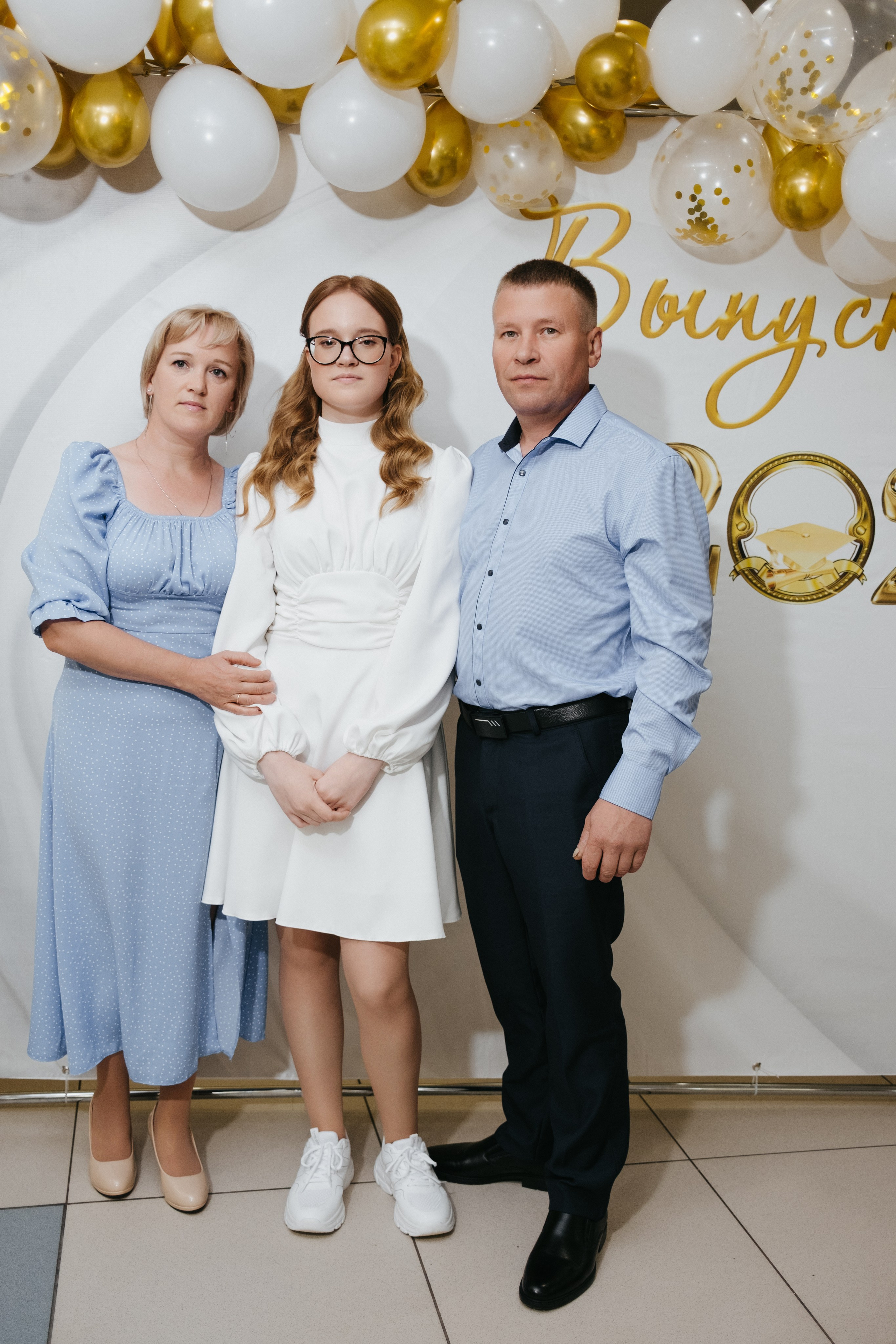 Выпускной 11 класс школы № 30. Свадебный и репортажной фотограф Денис Ожигин в Краснодаре и Краснодарском крае