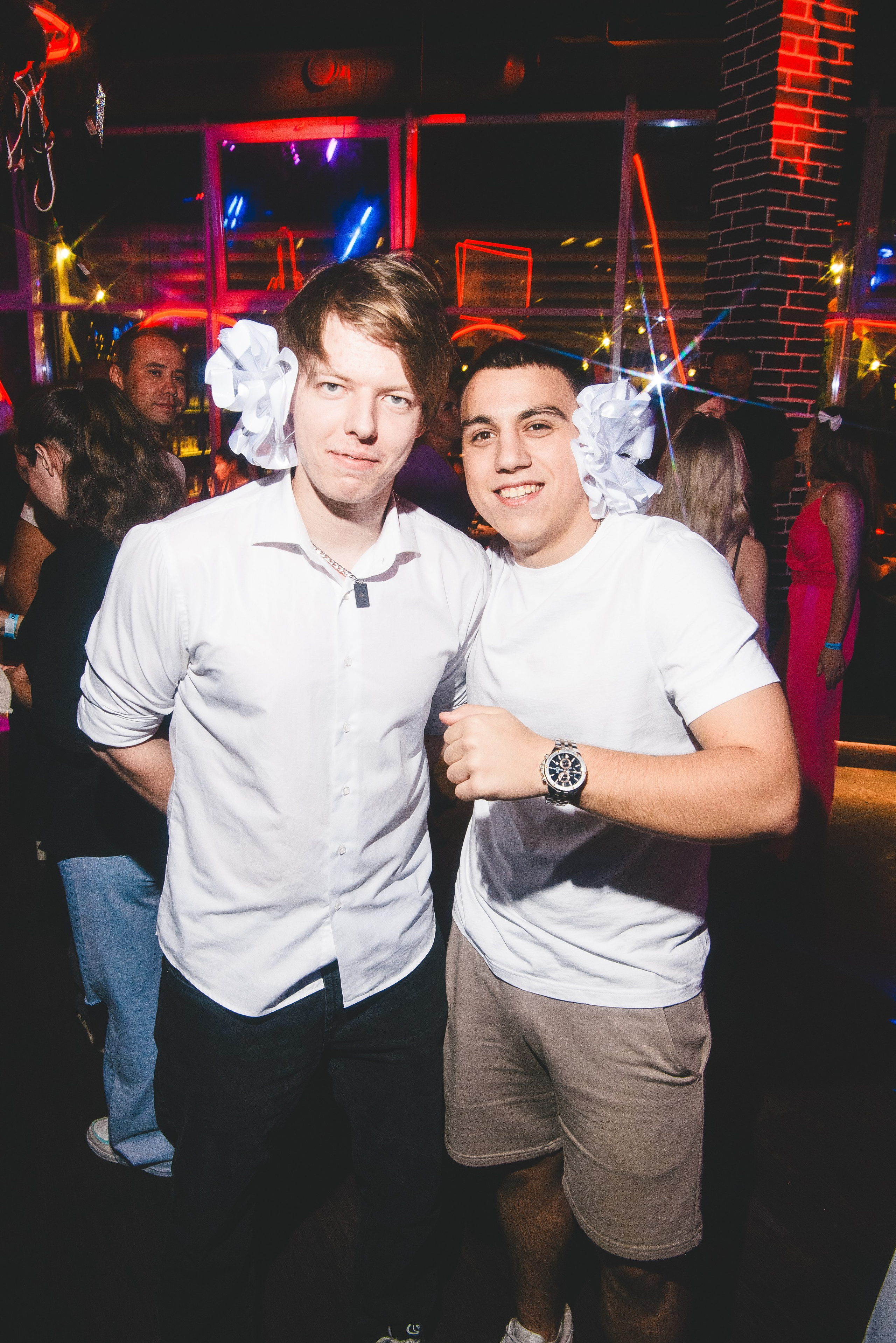 Фотоотчёты о вечеринках для НеБар Волгоград. Или стиль «пьяный фотограф». Фотограф в Волгограде и Волжском Александр Горбань