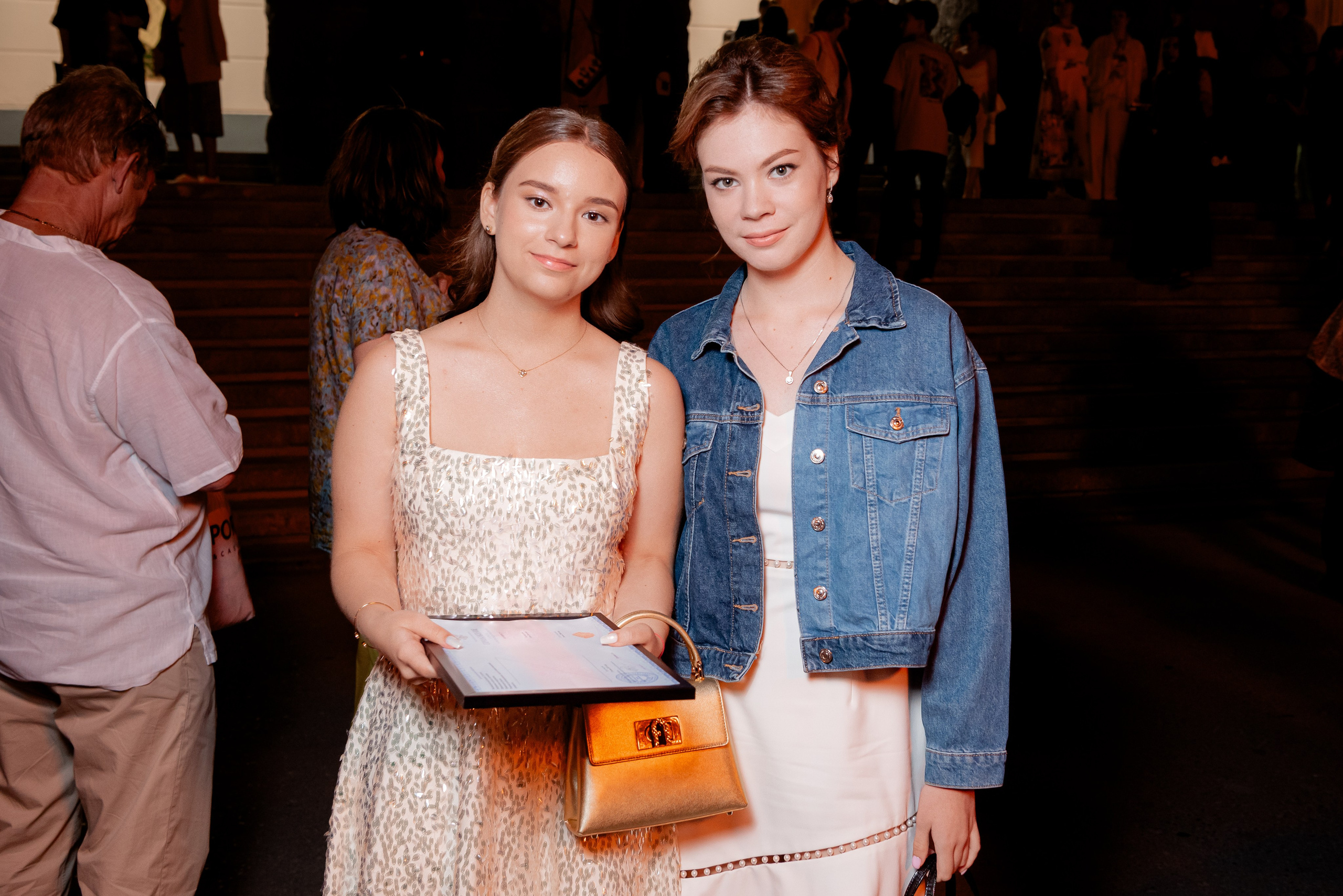 5 Лицей. Вручение и Банкет. Музкомедия и Сити Холл. Фотограф в Волгограде и Волжском Александр Горбань