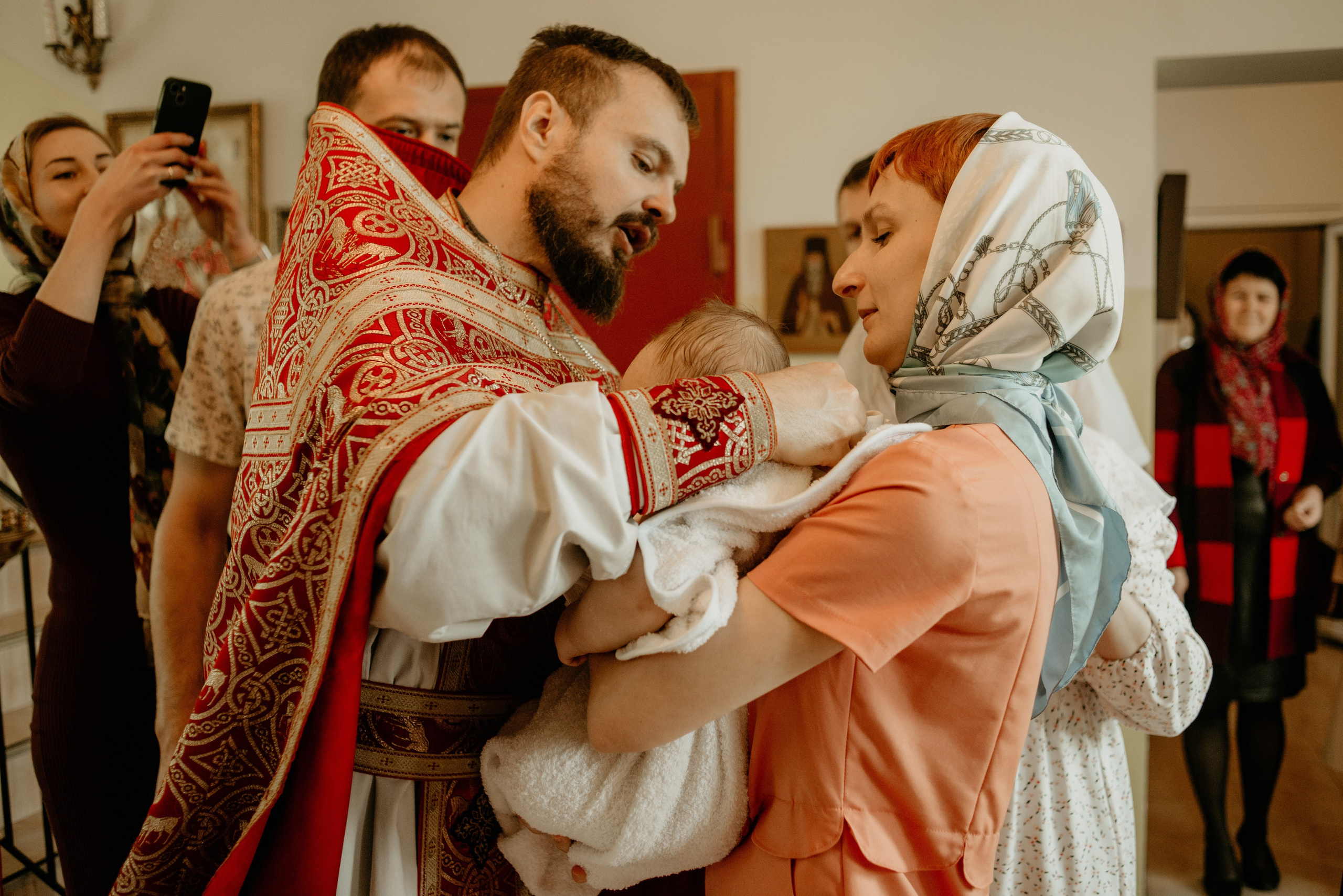 Таинство крещения Софии. Свадебный, семейный и портретный фотограф в Суворове Анастасия Седыкин