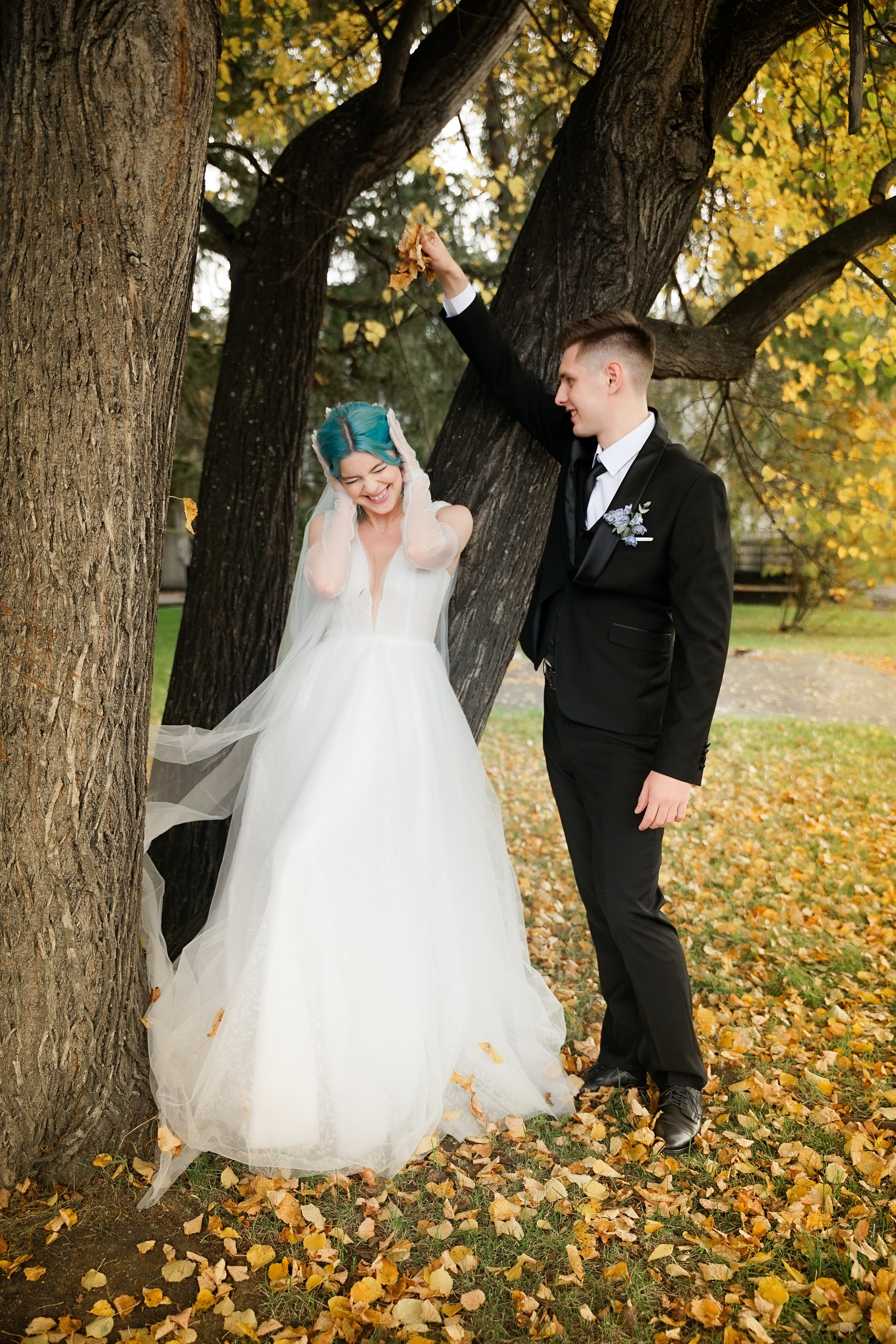 Свадебная прогулка в парке Екатеринбурга