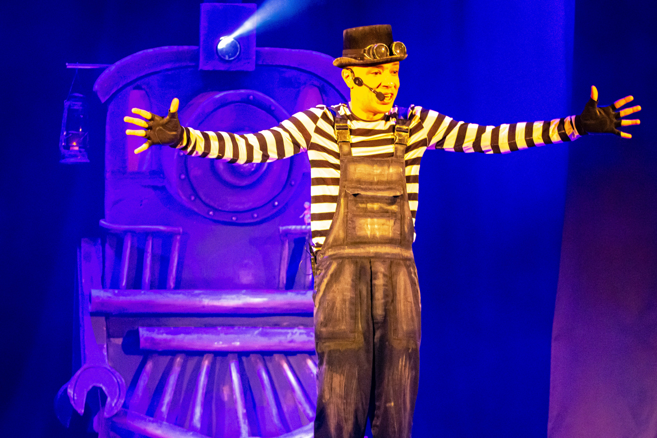 Театрп гномов или настоящие друзья. Фотограф в Сочи Юрий Шептаев