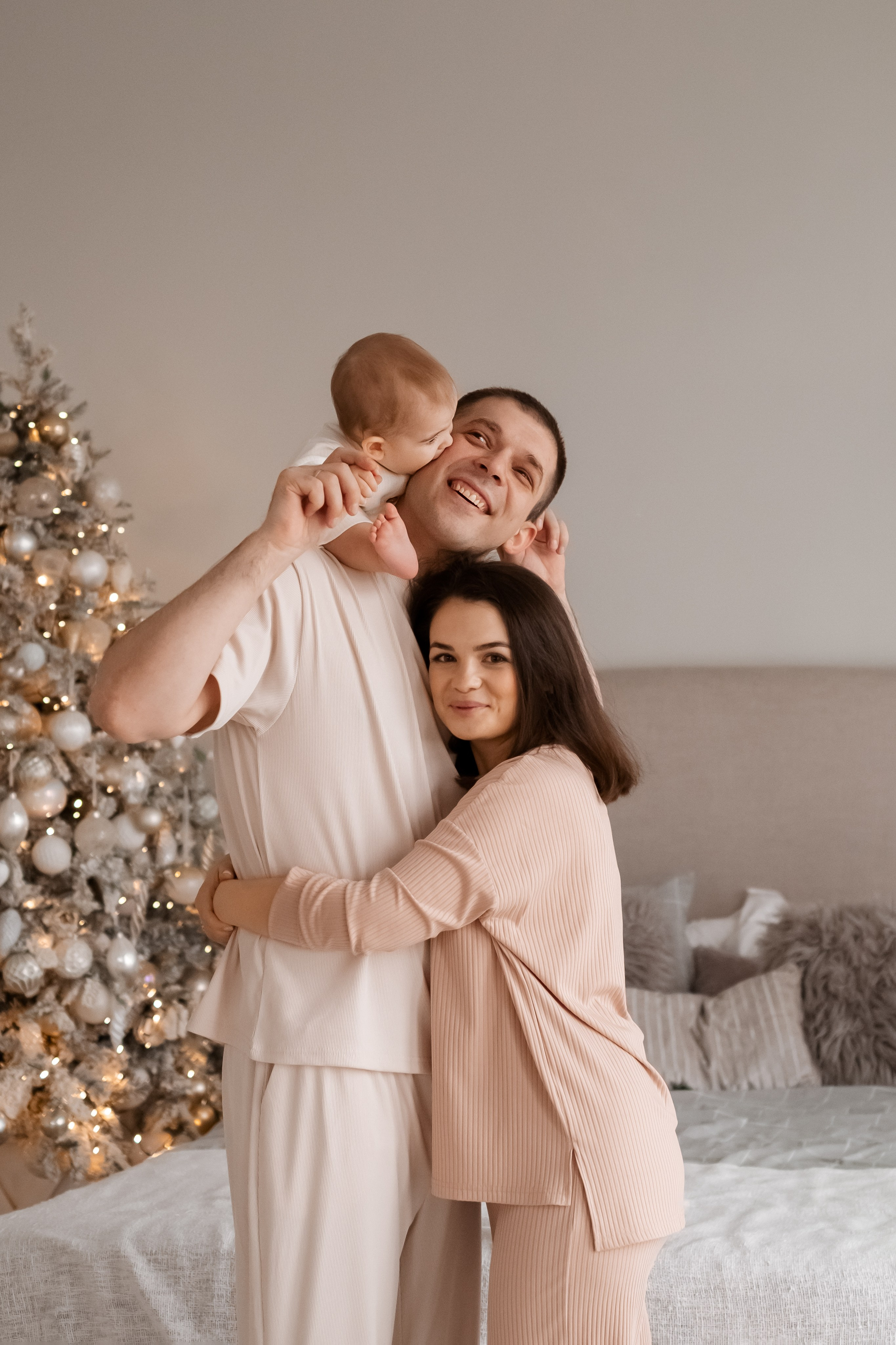 Семейная новогодняя фотосессия. Семейный и детский фотограф в Мелитополе /Наталья Зацеркляная
