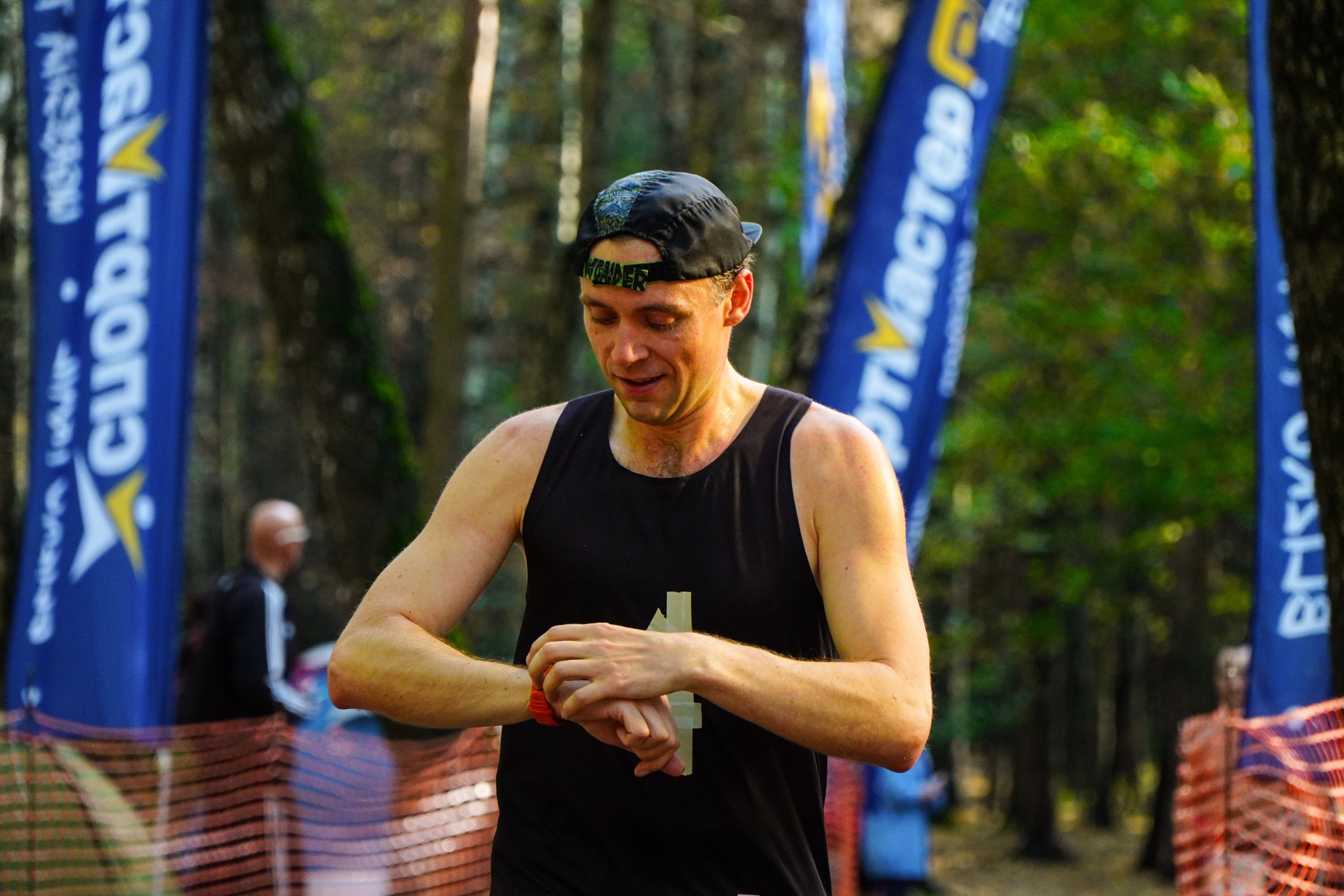 Backyard Ultra Moscow 2024. Роман Капилюшов. Бег. Фото. Видео. г. Люберцы