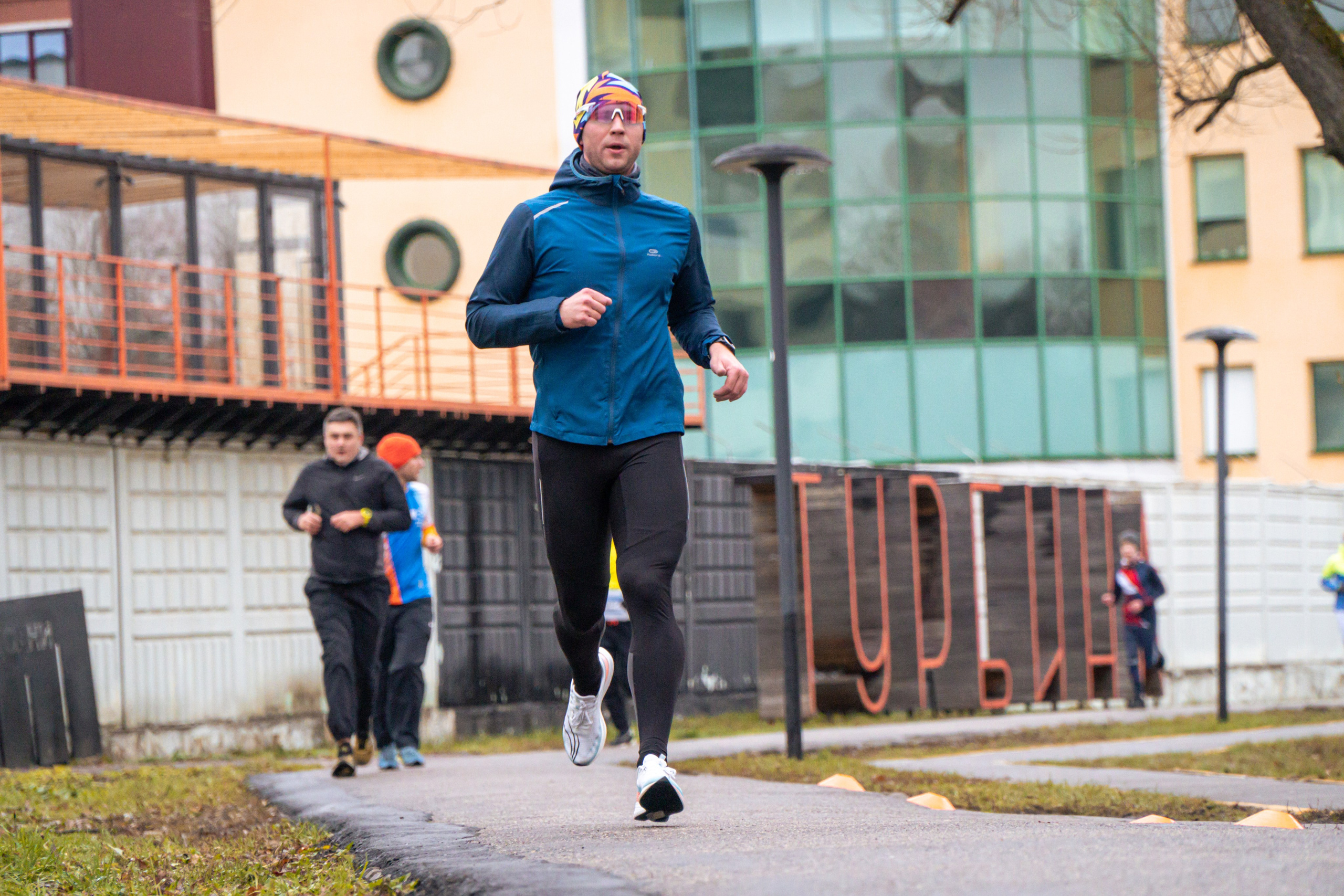 5 вёрст Реутов 16.11.2024. Роман Капилюшов. Бег. Фото. Видео. г. Люберцы