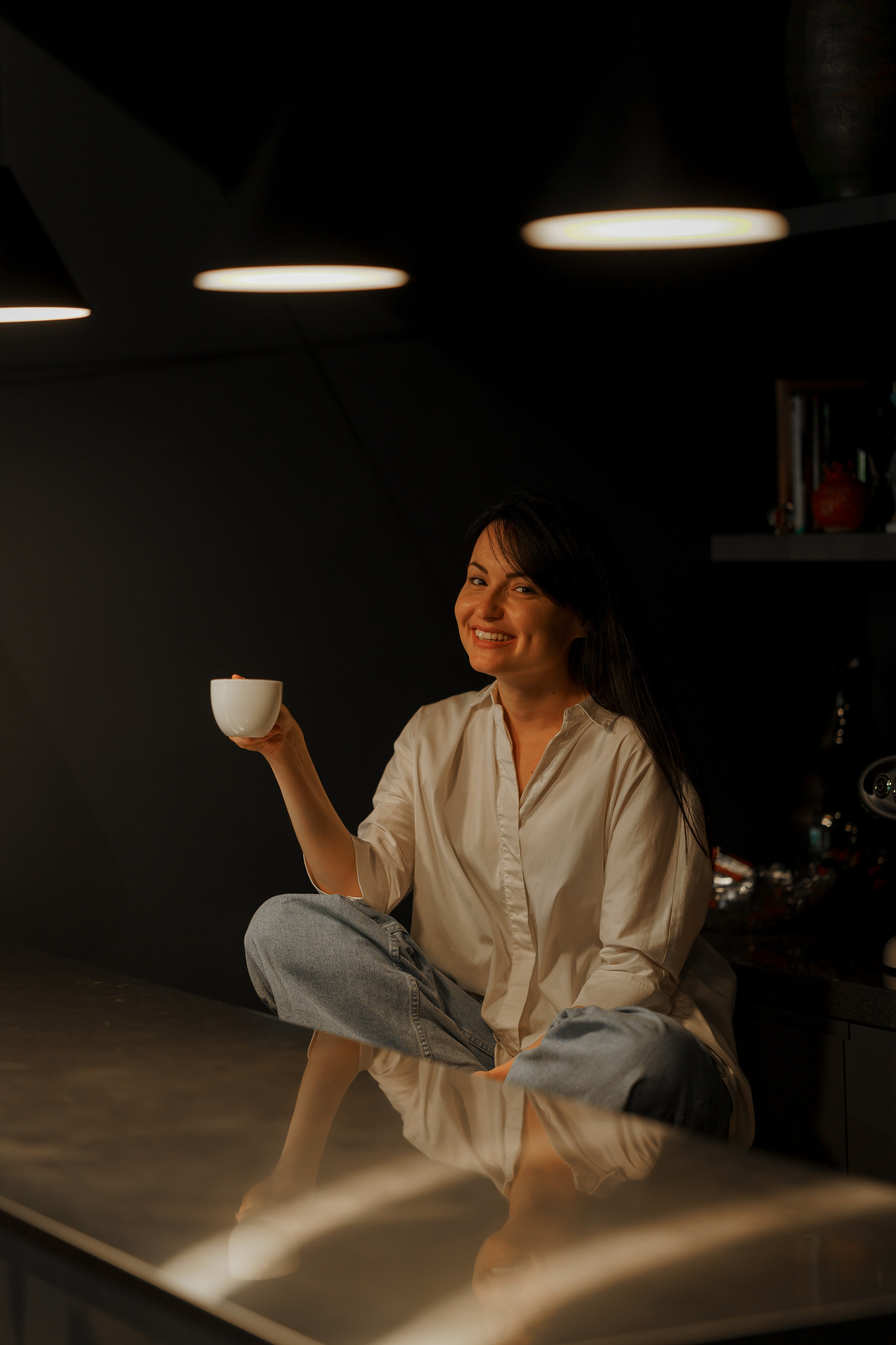 В помещении. Photomantis