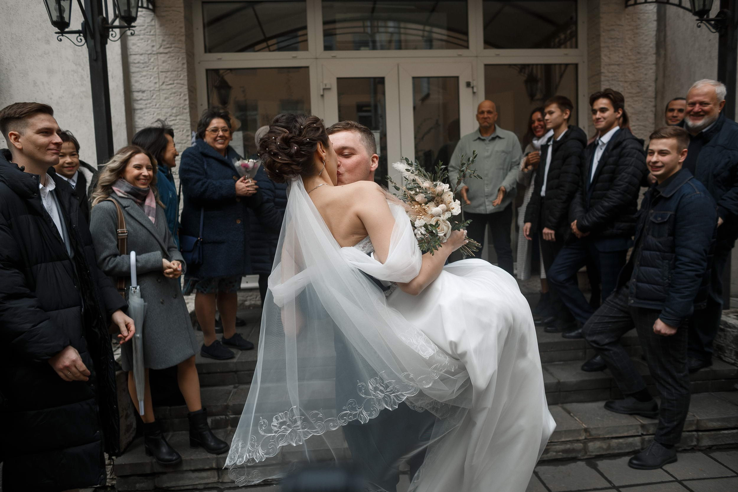 Анонс: Мария и Василий. Свадебный фотограф Игорь Брундасов 8PHOTO на свадьбу венчание загс СПб