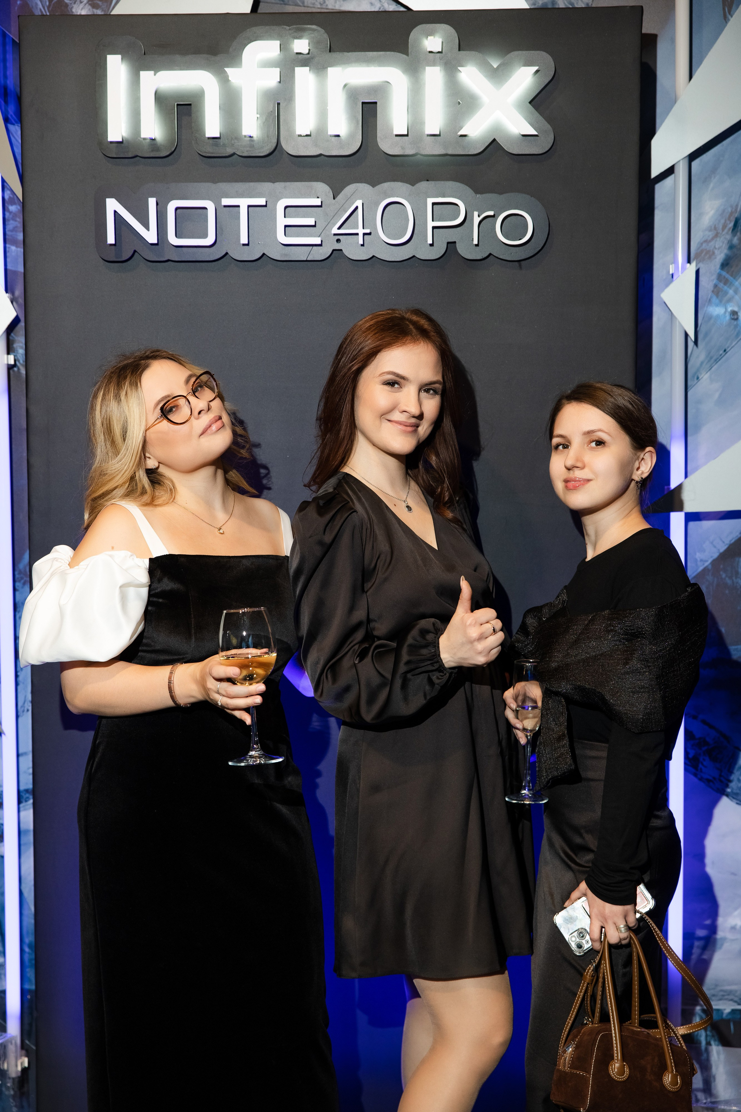 Презентация Infinix. Свадебный репортажный фотограф в Москве