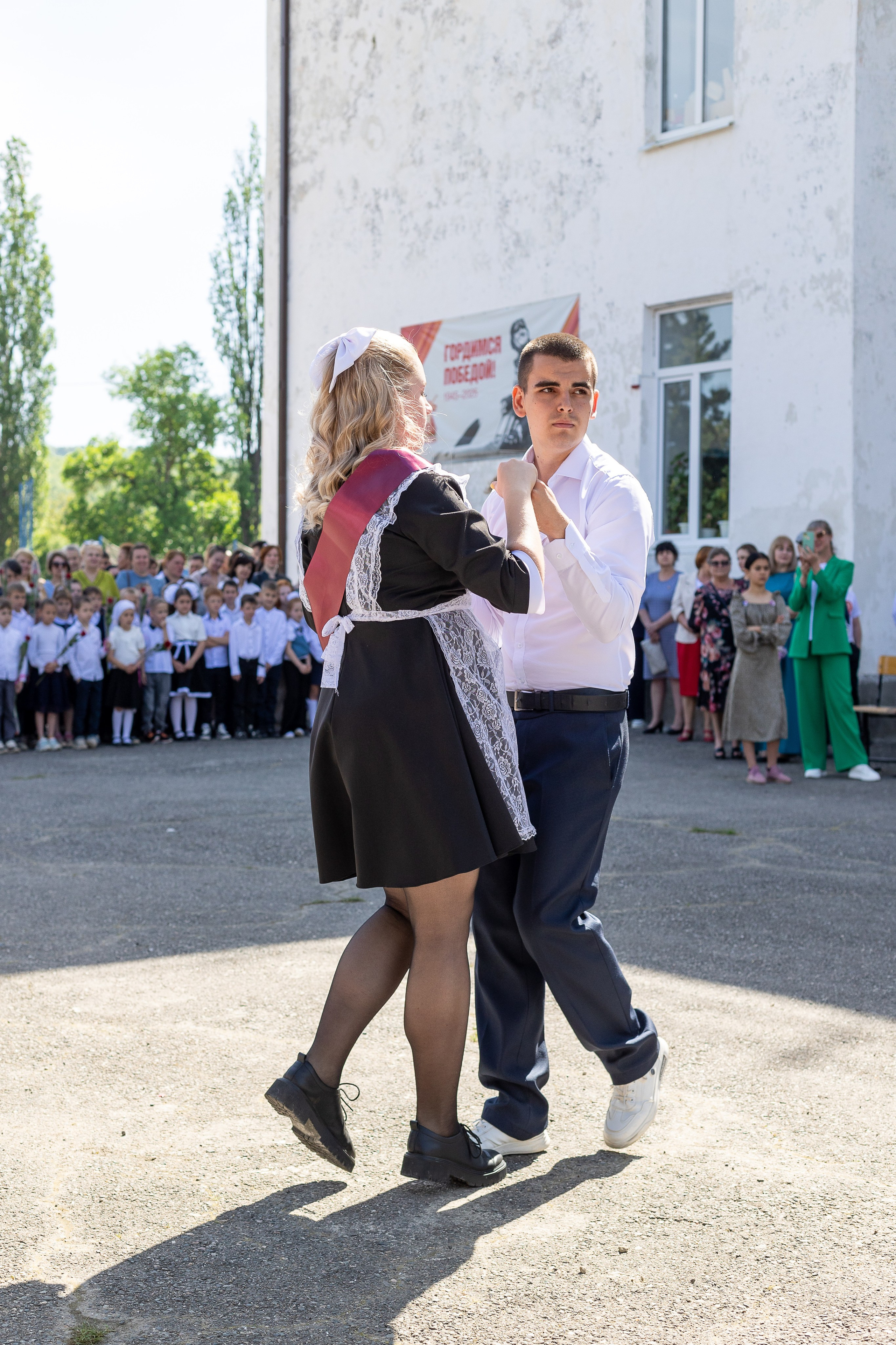 Последний звонок. Выпускные альбомы Майкоп, Краснодар Елена Золотарева